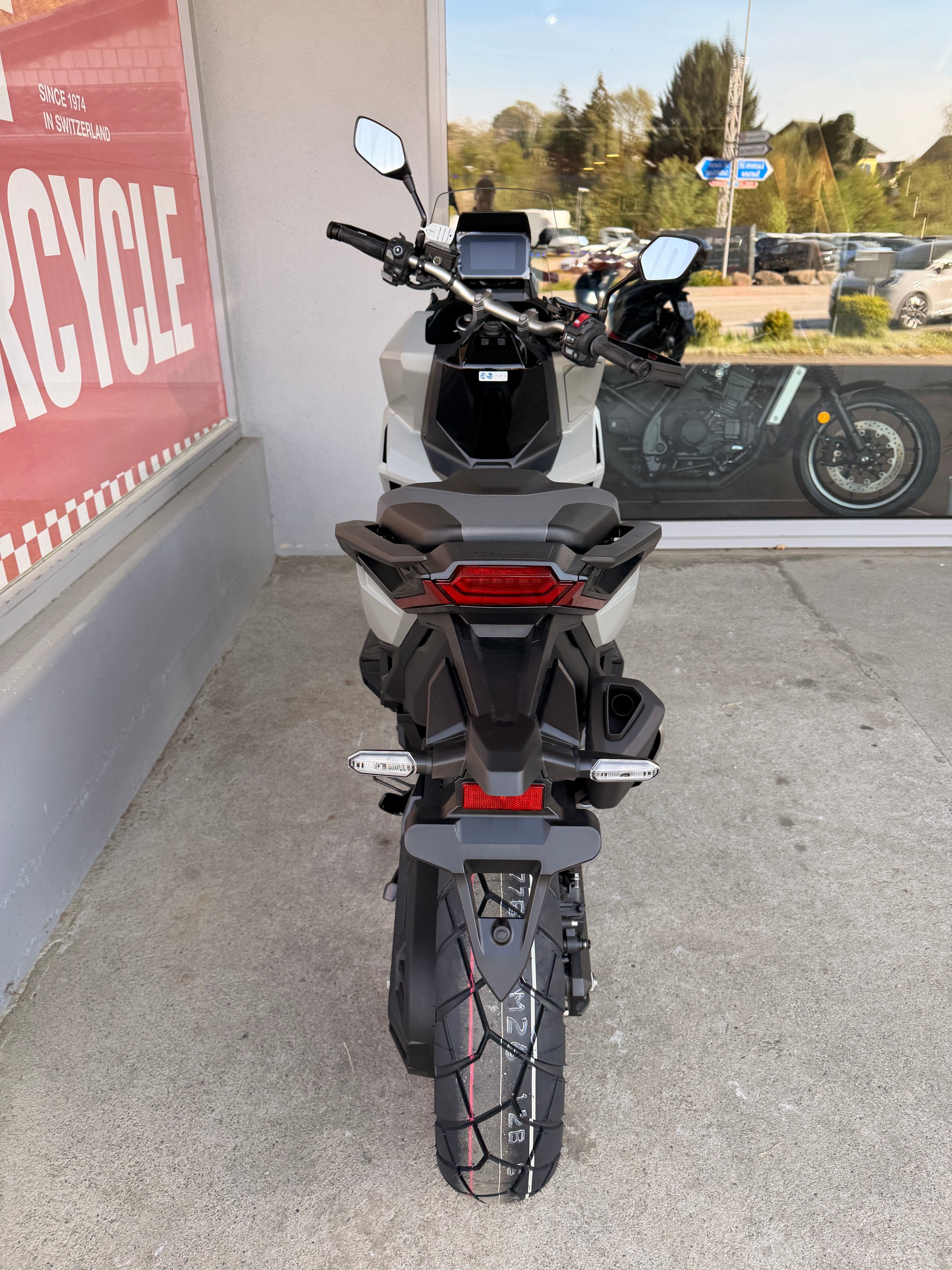 HONDA X-ADV 750-image-5