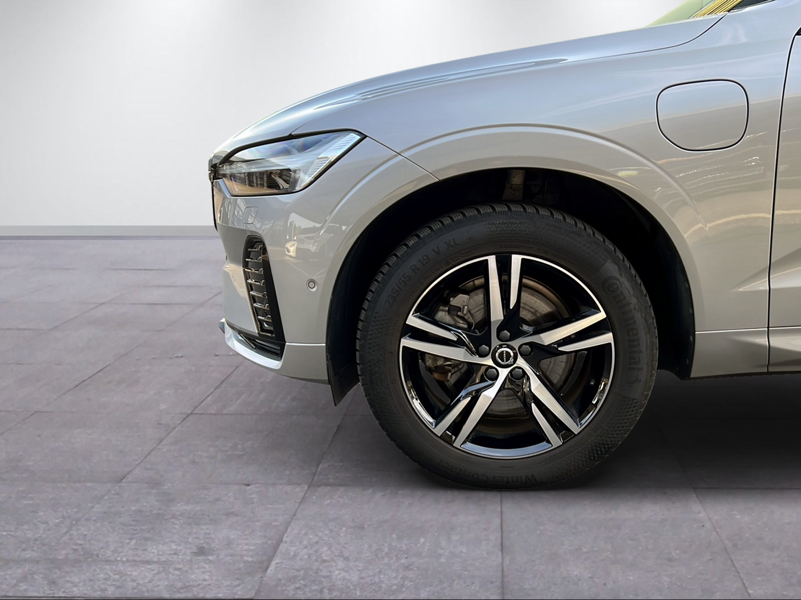 VOLVO XC60 2.0 T8 TE R-Design eAWD-image-2