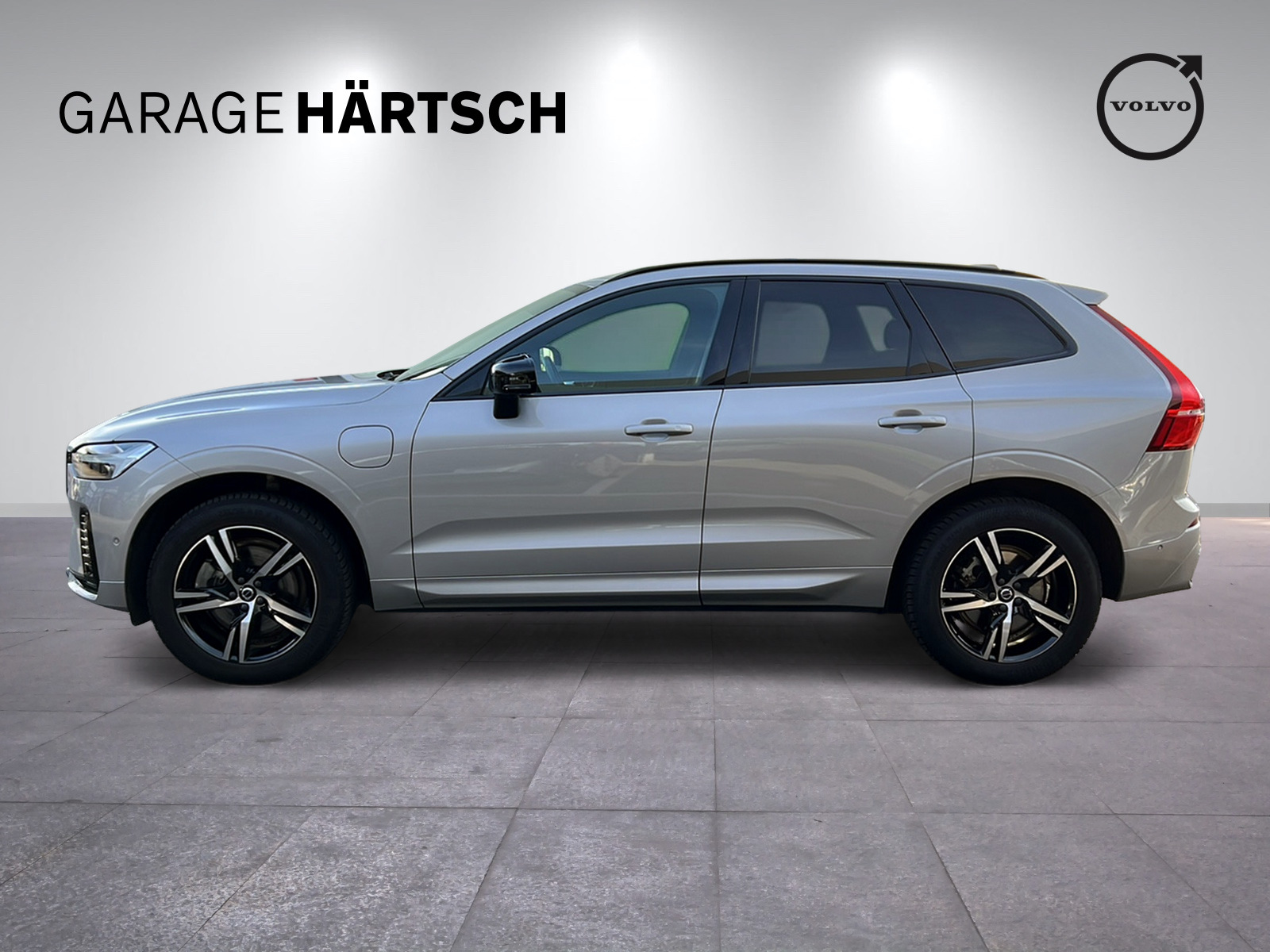 VOLVO XC60 2.0 T8 TE R-Design eAWD-image-1