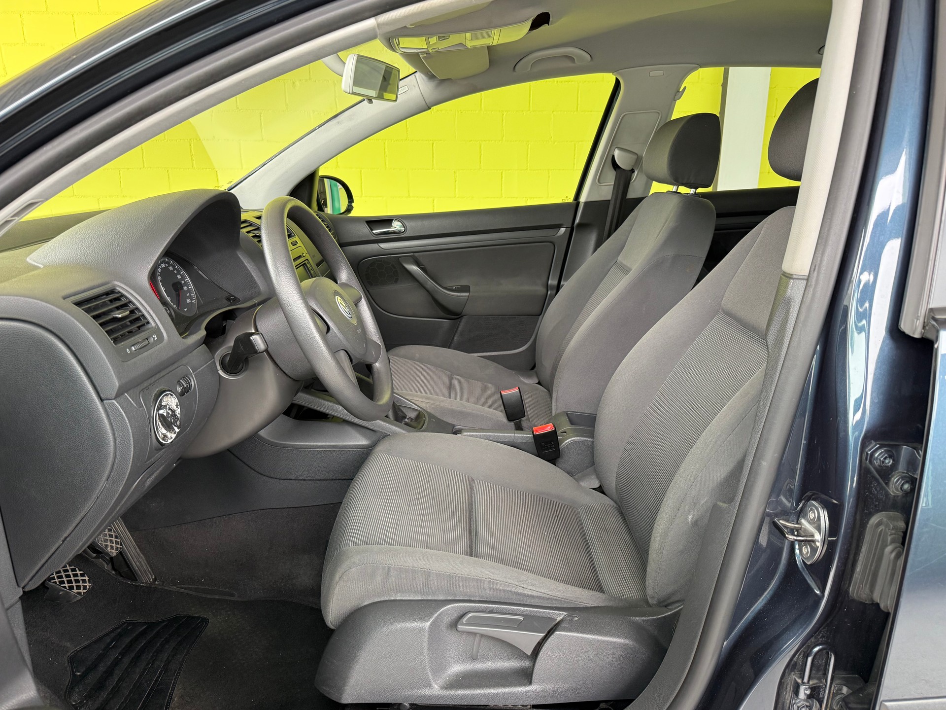 VW Golf 1.6 FSI Comfortline-image-6