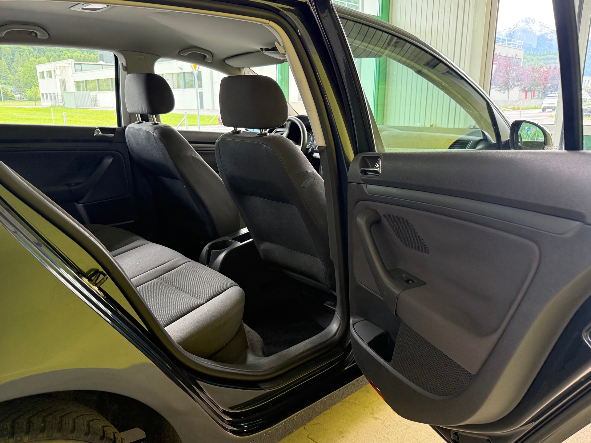 VW Golf 1.6 FSI Comfortline-image-17
