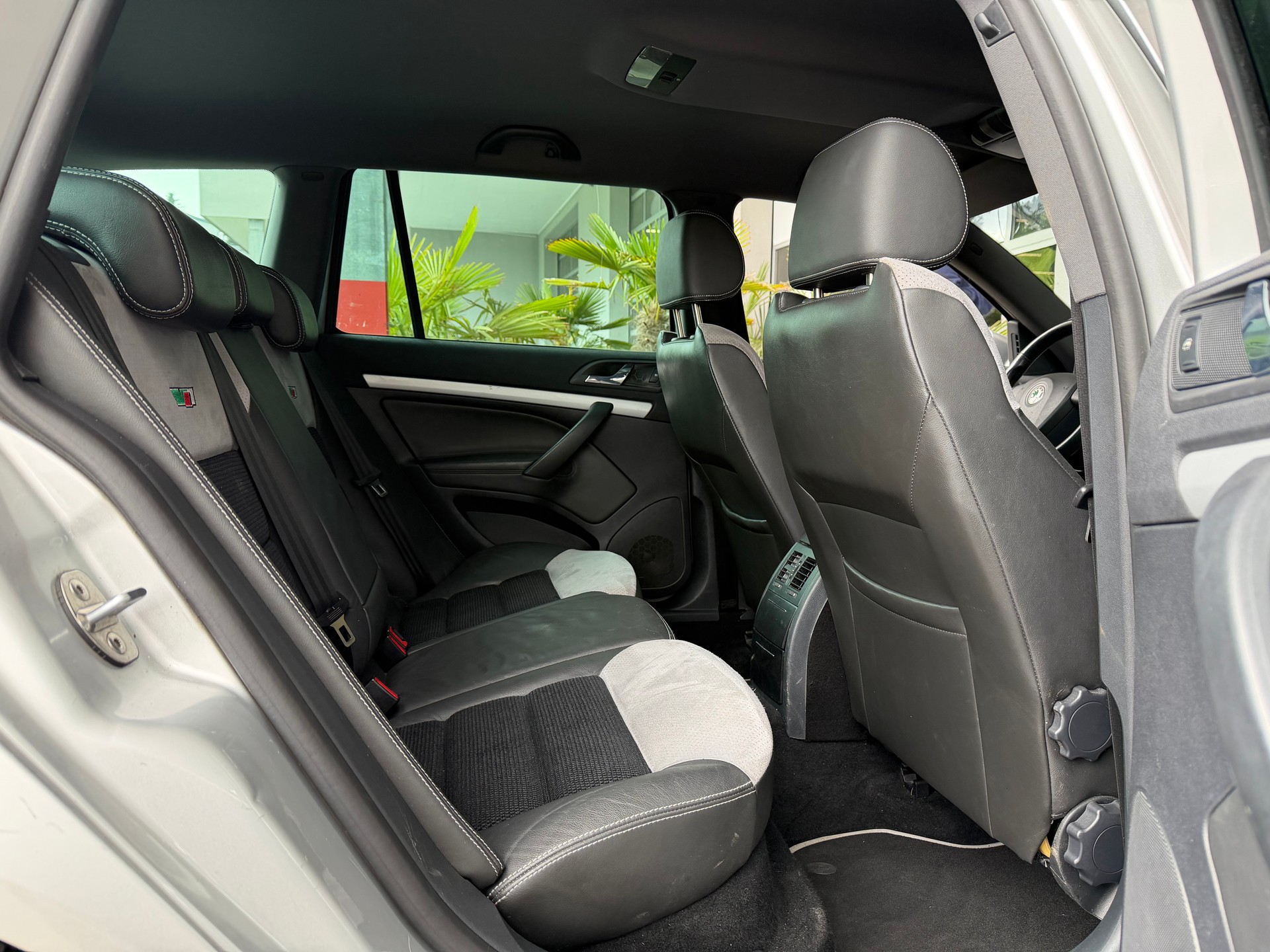 SKODA Octavia 2.0 TFSI RS-image-11