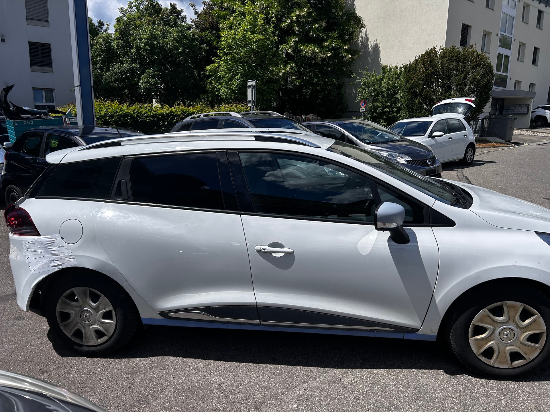 RENAULT Clio Grandtour 1.5 dCi Authentique-image-2