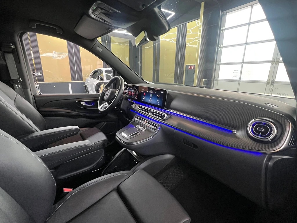 MERCEDES-BENZ V 300 d lang AMG Line Avantgarde 4Matic 9G-Tronic-image-10