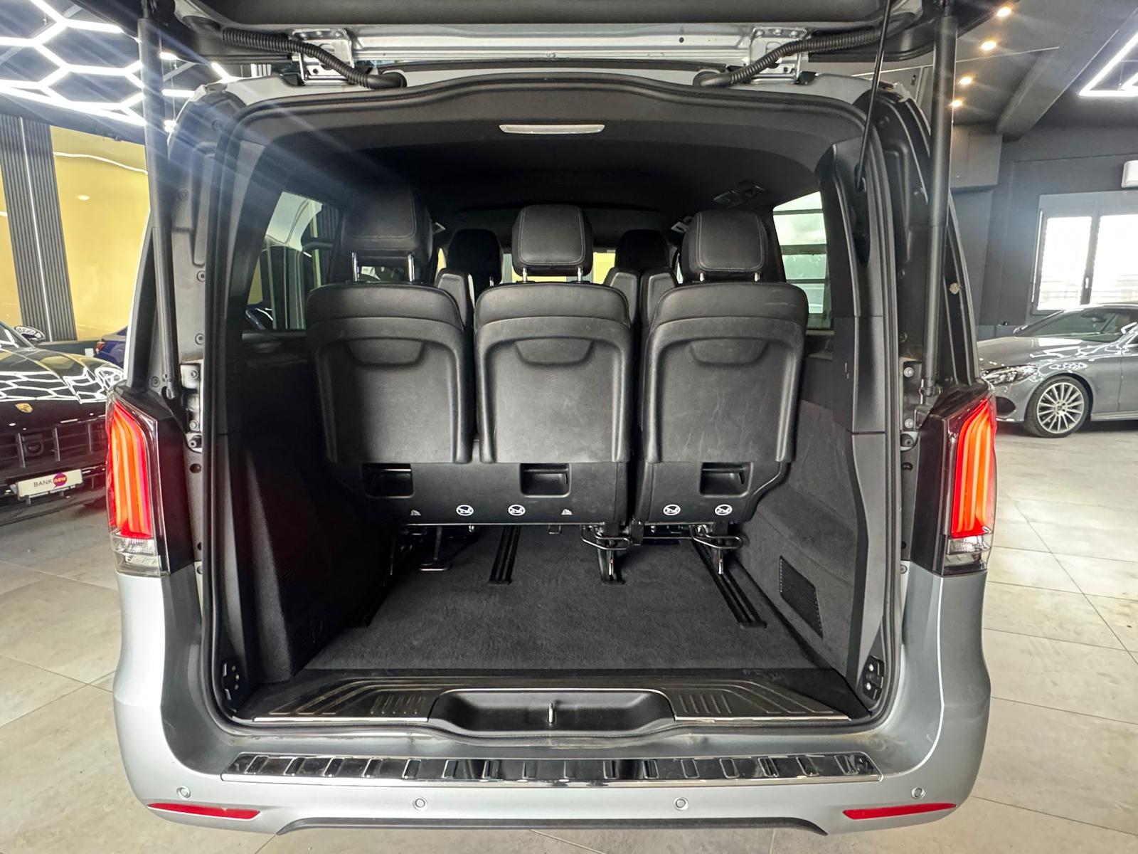 MERCEDES-BENZ V 300 d lang AMG Line Avantgarde 4Matic 9G-Tronic-image-16