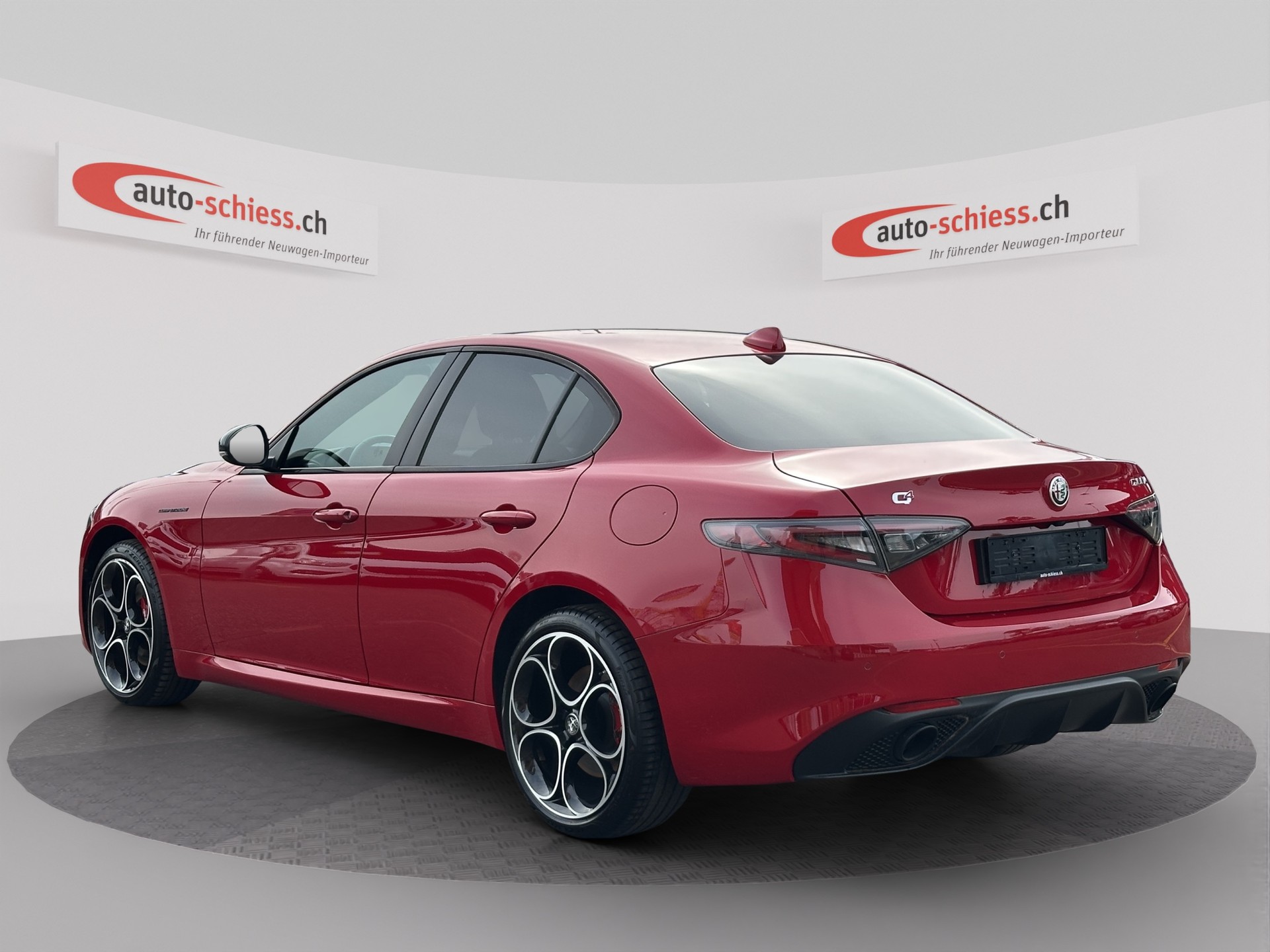 ALFA ROMEO Giulia 2.0 Competizione Q4 AT8-image-2