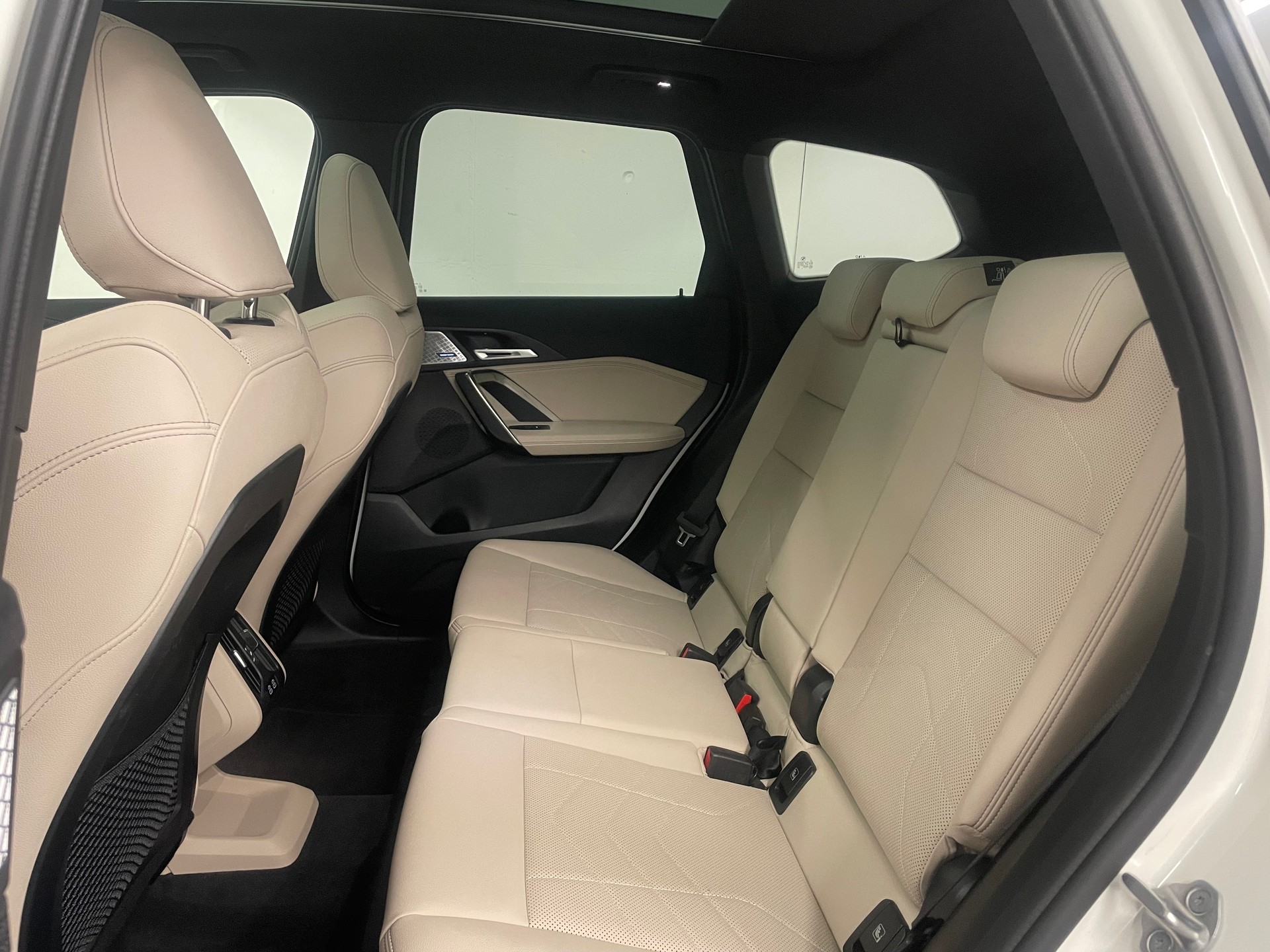 BMW X1 xDrive 23d 48V M Sport-image-11