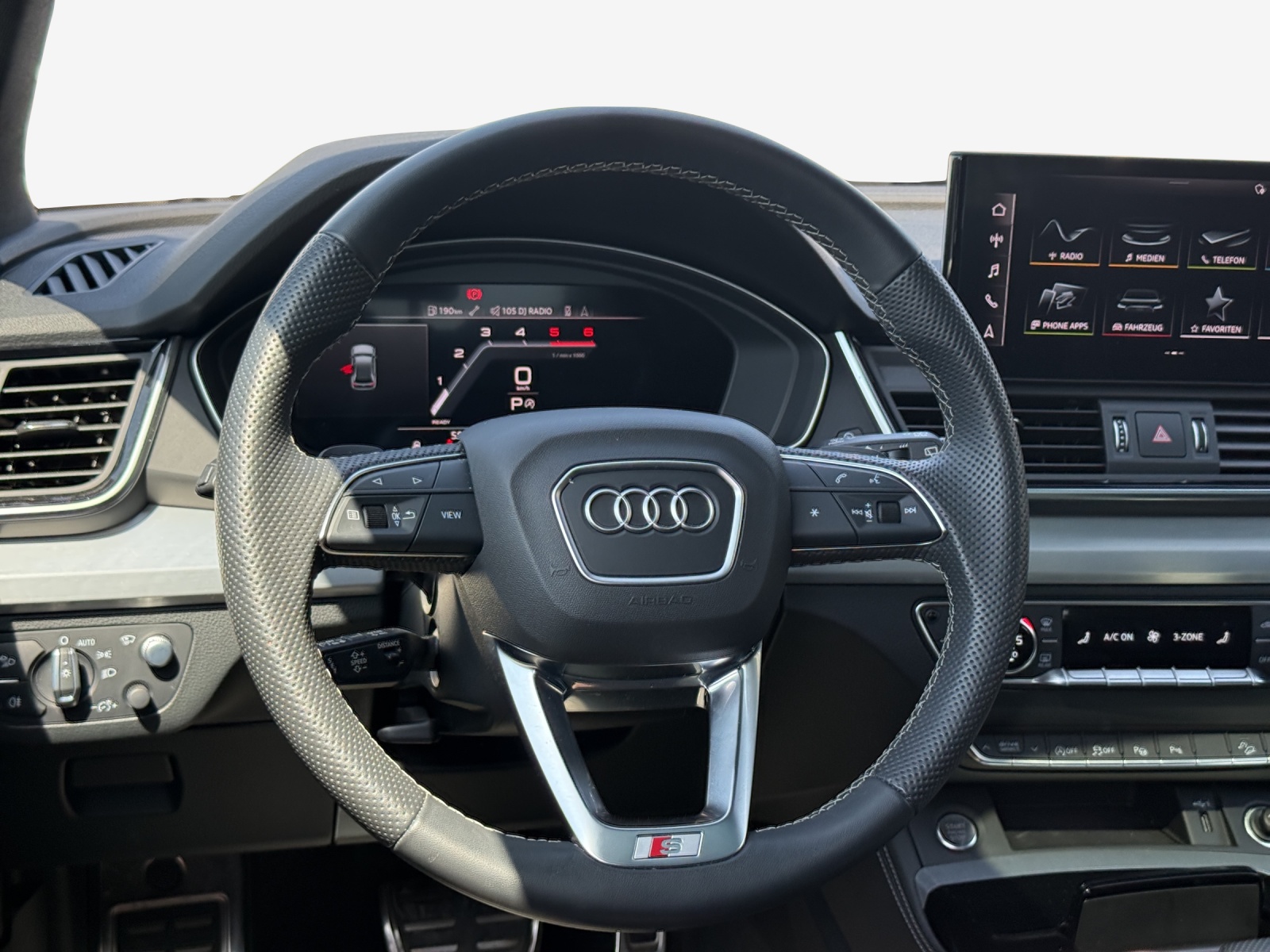 AUDI Q5 Sportback 40 TDI Blackedition quattro S-tronic-image-9