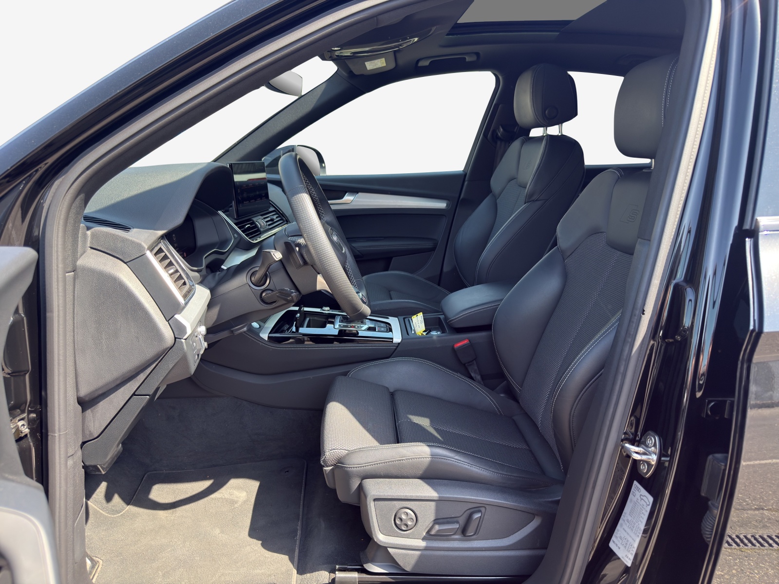 AUDI Q5 Sportback 40 TDI Blackedition quattro S-tronic-image-7