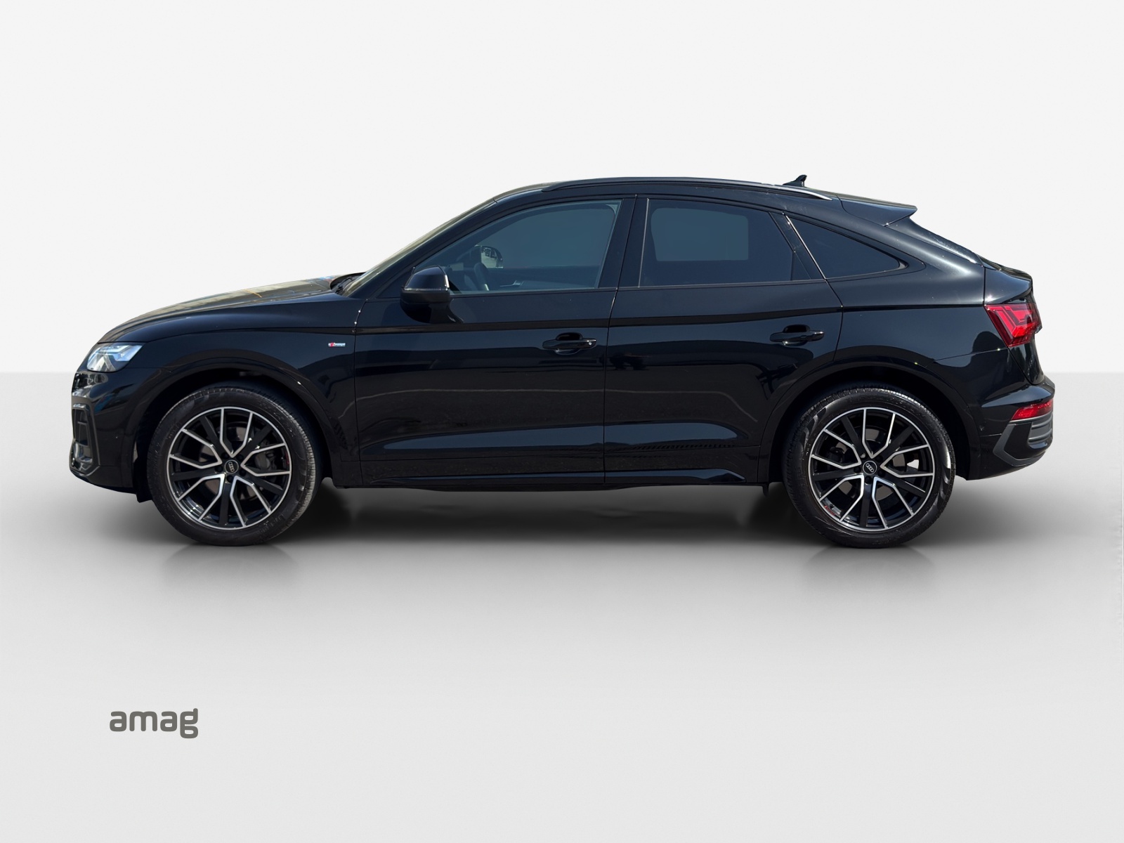 AUDI Q5 Sportback 40 TDI Blackedition quattro S-tronic-image-1