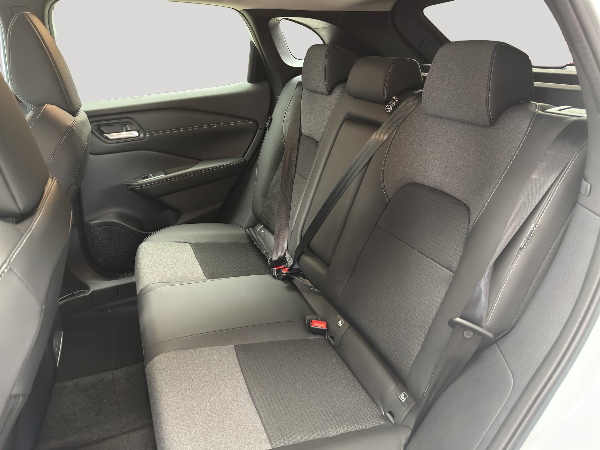 NISSAN Qashqai 1.3 DIG-T MHEV N-Connecta Xtronic-image-7