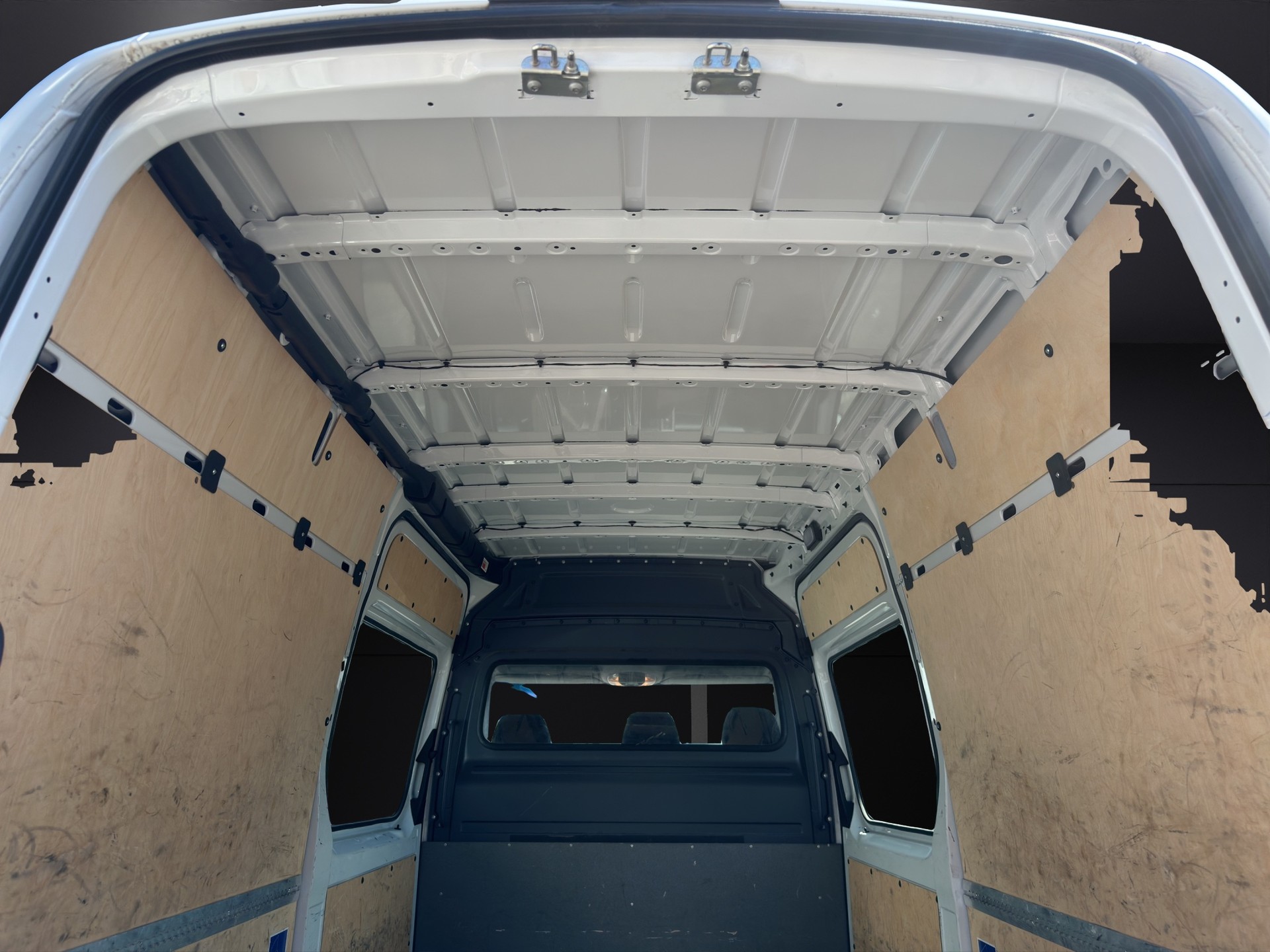 MERCEDES-BENZ Sprinter 316 CDI Standard 4x4 Automat-image-29