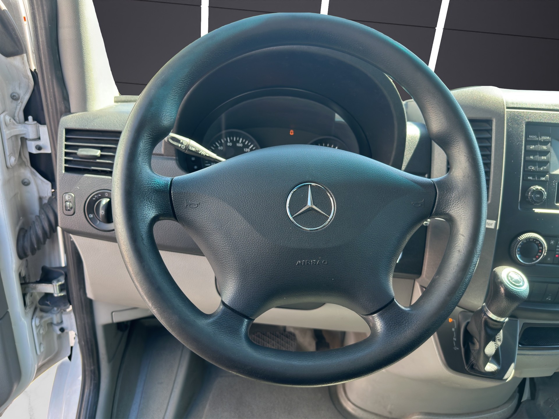 MERCEDES-BENZ Sprinter 316 CDI Standard 4x4 Automat-image-16