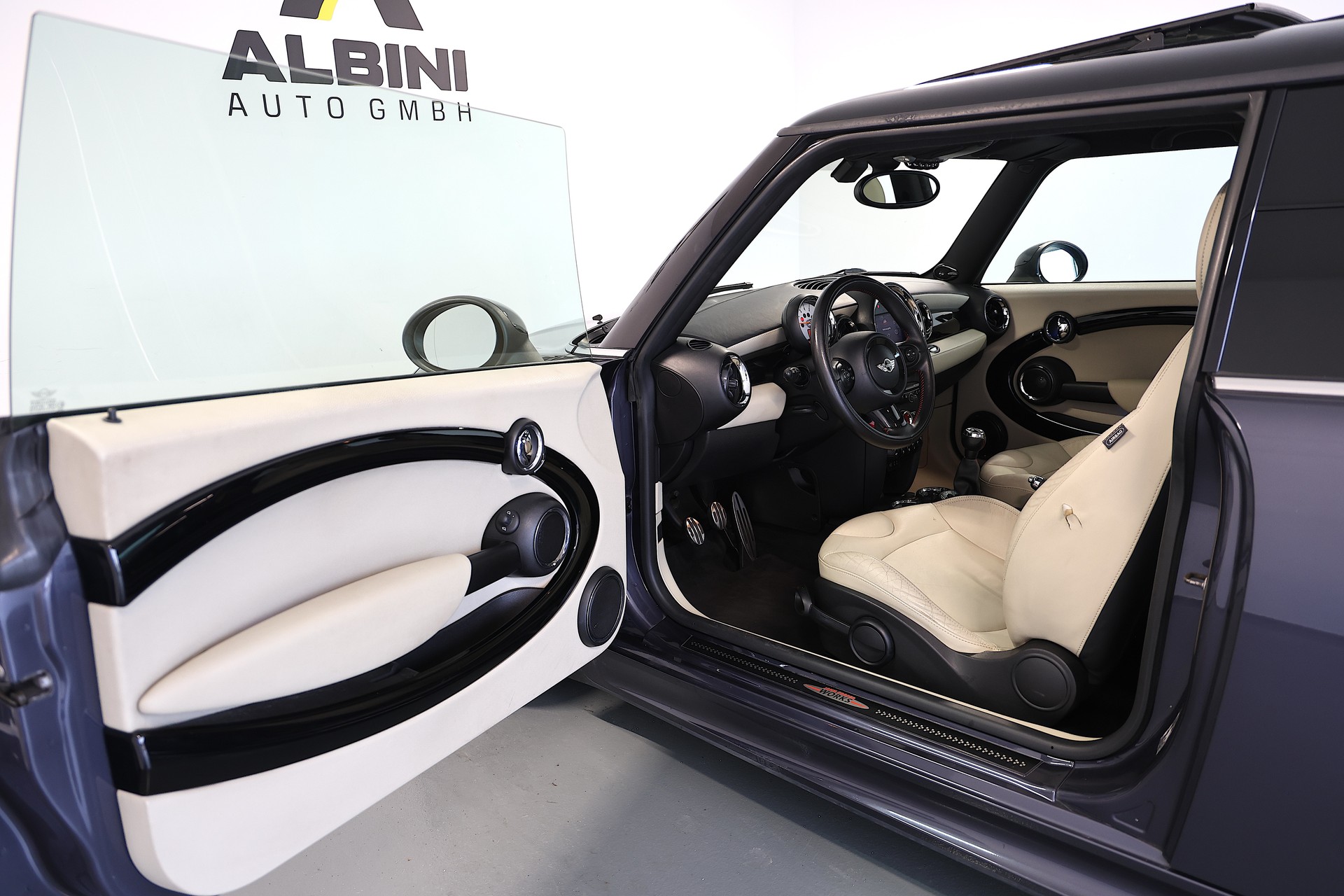 MINI Cooper S-image-6