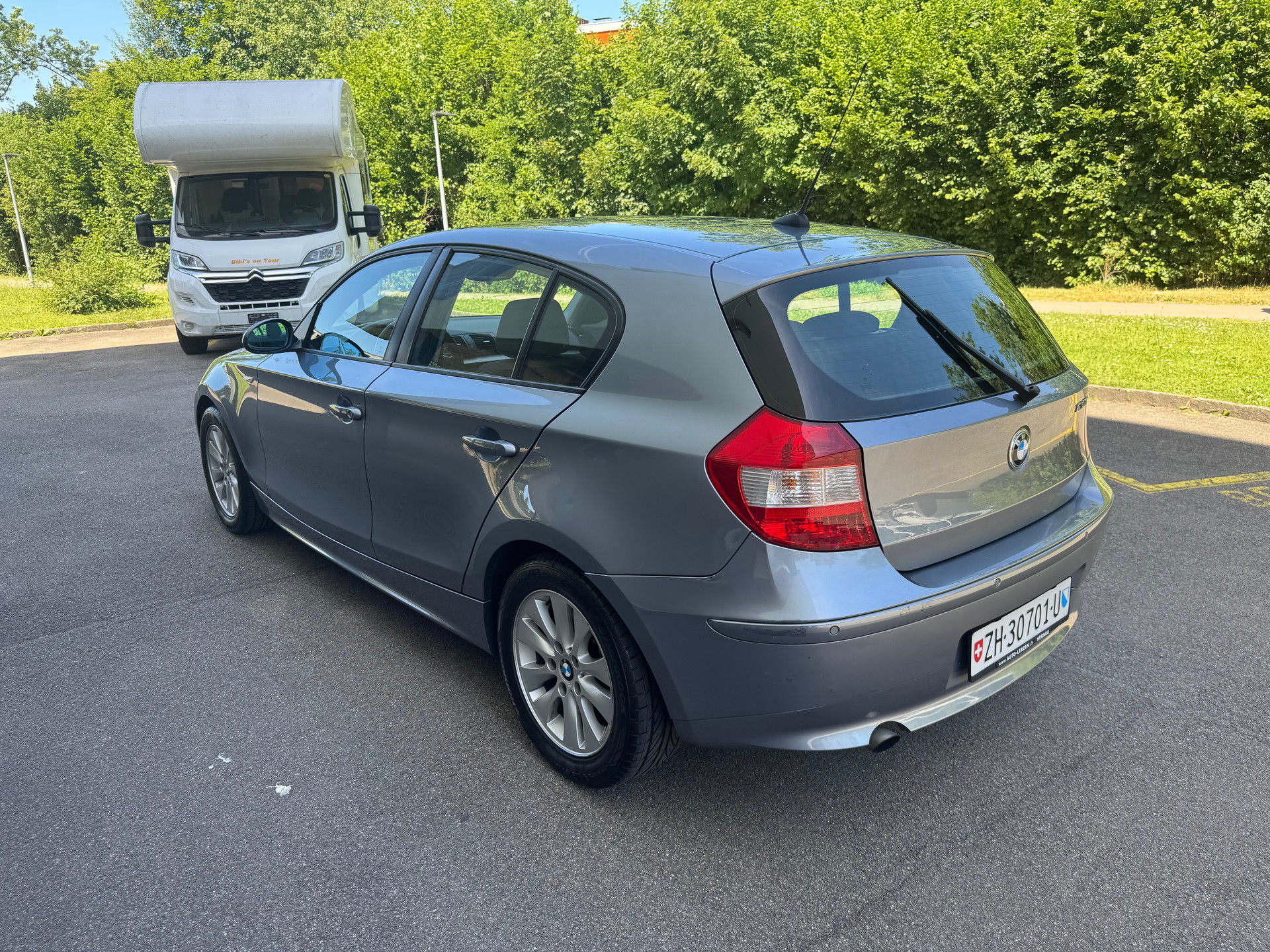 BMW 120i-image-7
