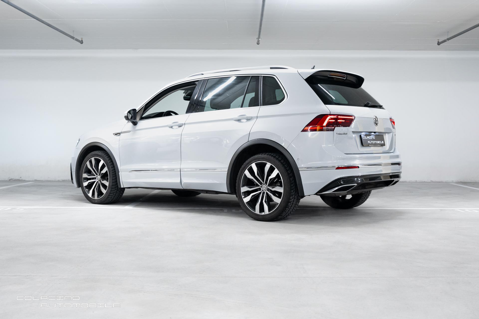 VW Tiguan 2.0TSI Highline 4Motion DSG-showroom-element-3