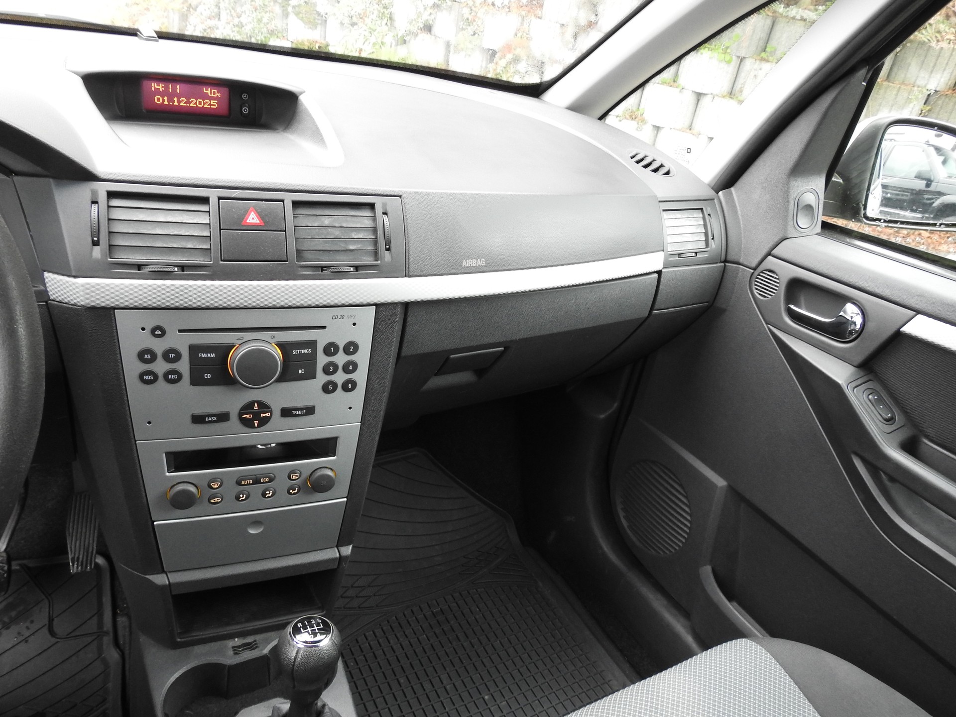 OPEL Meriva 1.6i-16 TP Edition-image-18