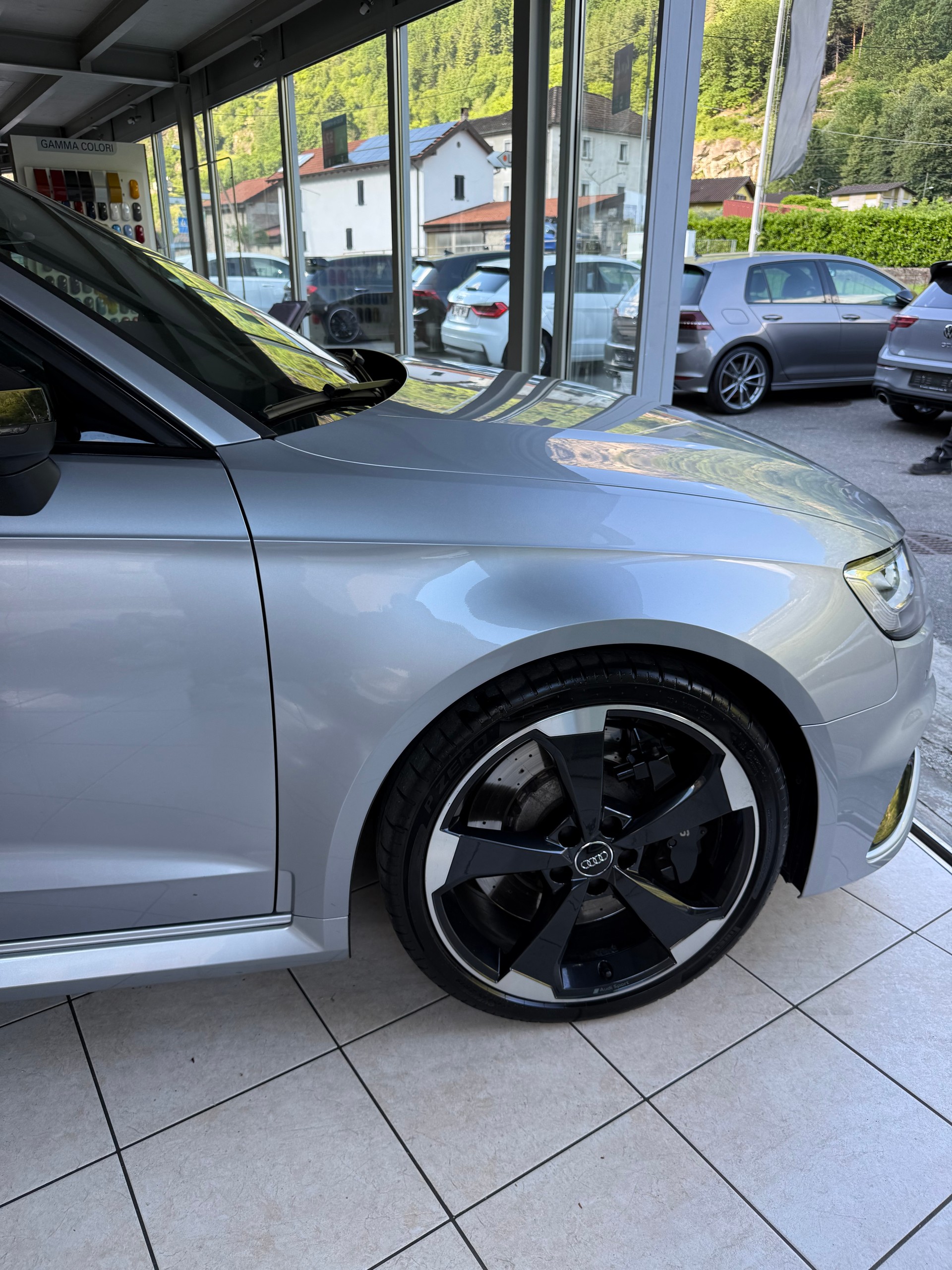 AUDI RS3 Sportback 2.5 TSI quattro S-tronic-image-6