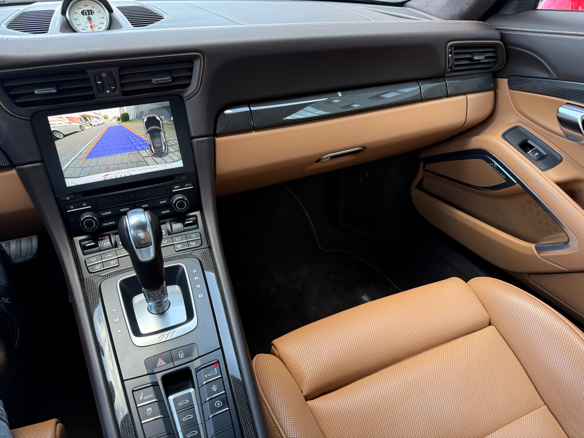 PORSCHE 911 Turbo S PDK inkl. Porsche Approved Garantie!-image-9