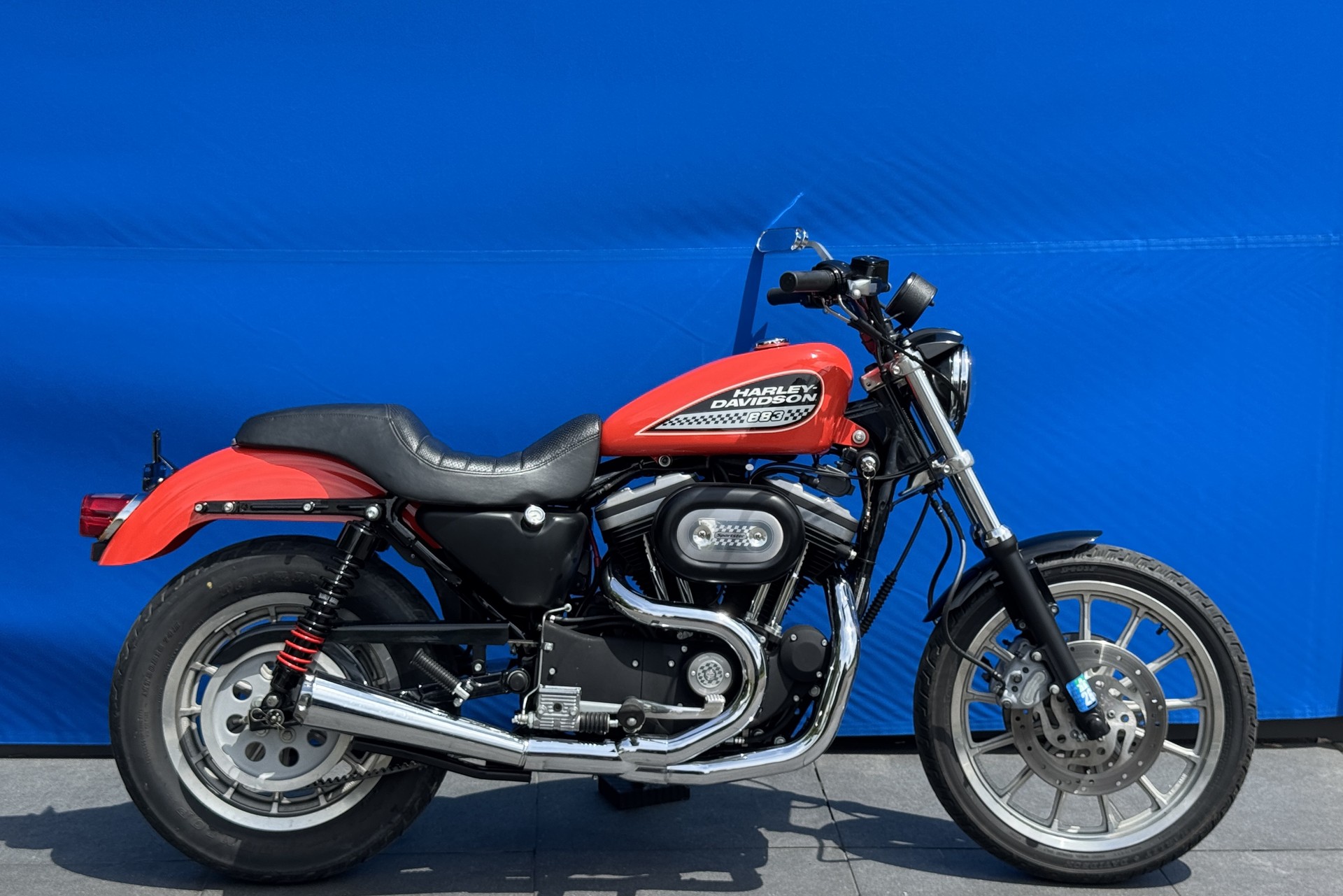 HARLEY-DAVIDSON XL 883 R