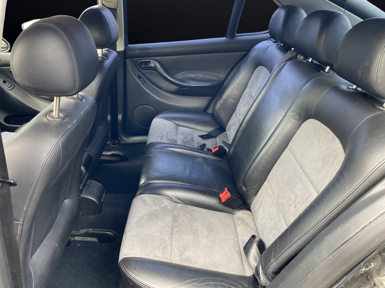 SEAT Leon 1.8 T Sport Classic-image-13