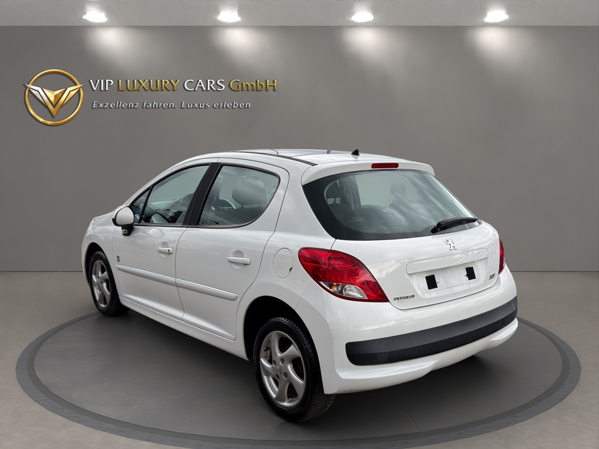 PEUGEOT 207 1.4 16V Swiss Edition-image-7