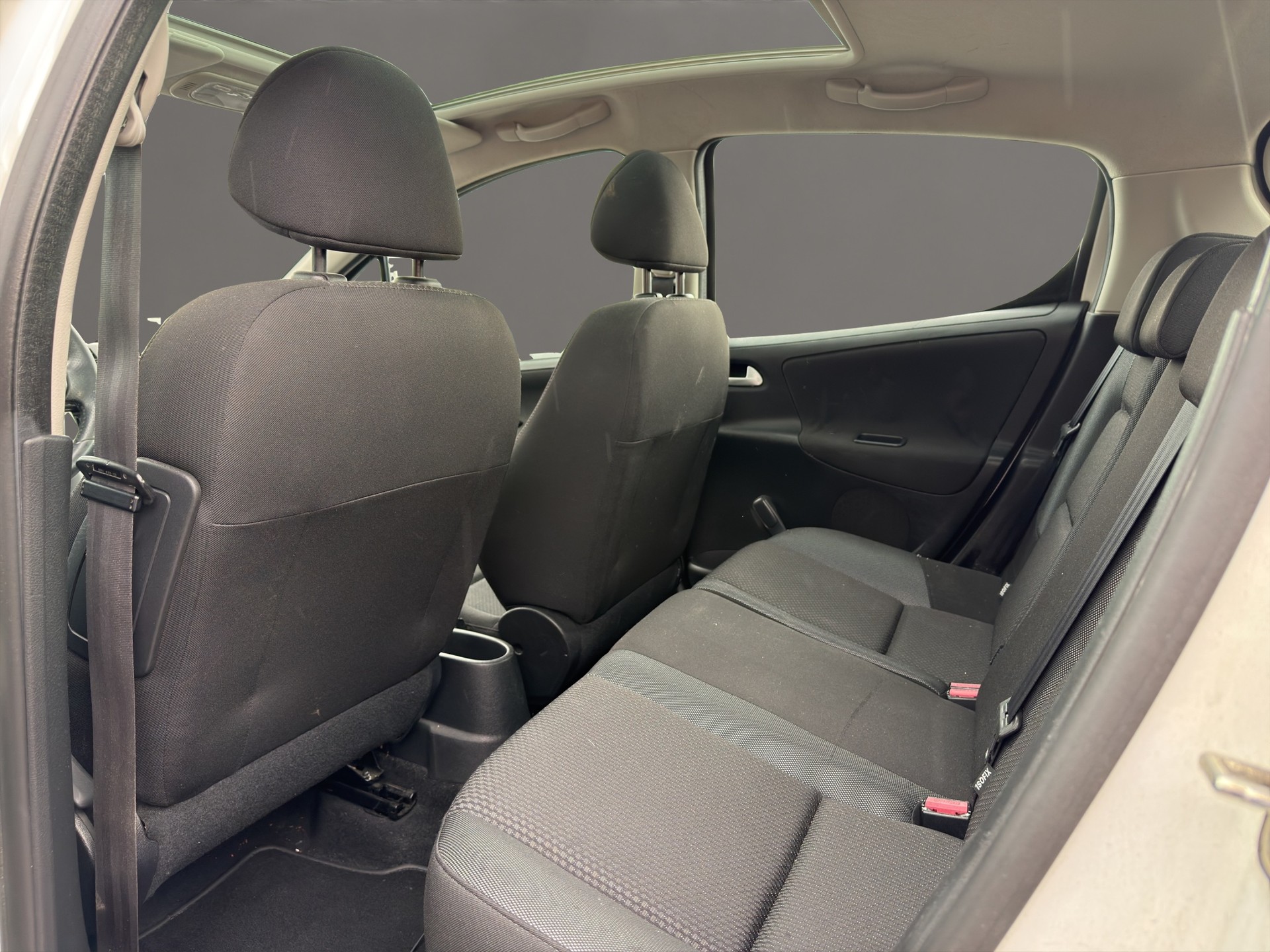 PEUGEOT 207 1.4 16V Swiss Edition-image-11