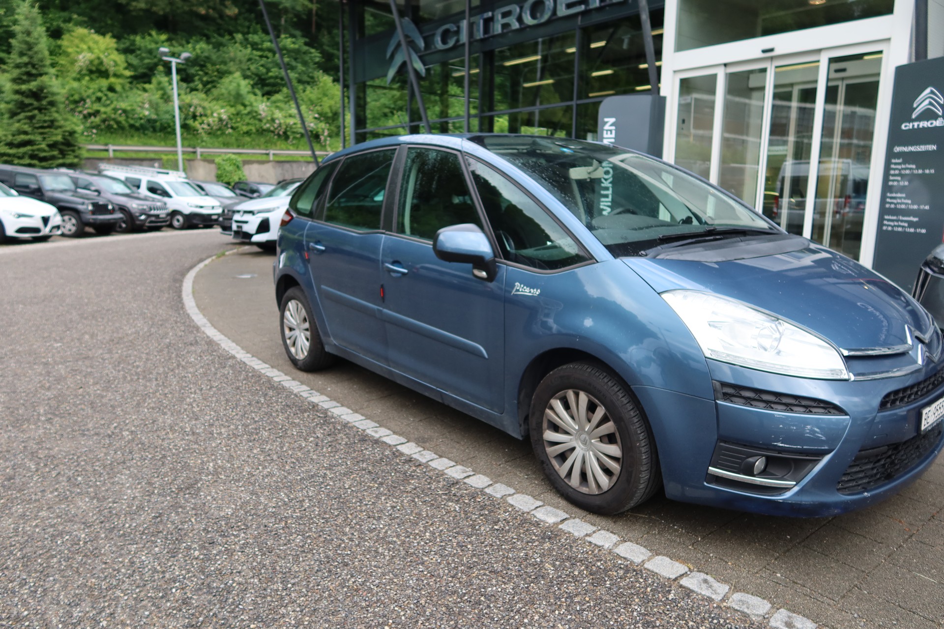 CITROEN C4 Picasso 1.6 HDI Attrac-image-0