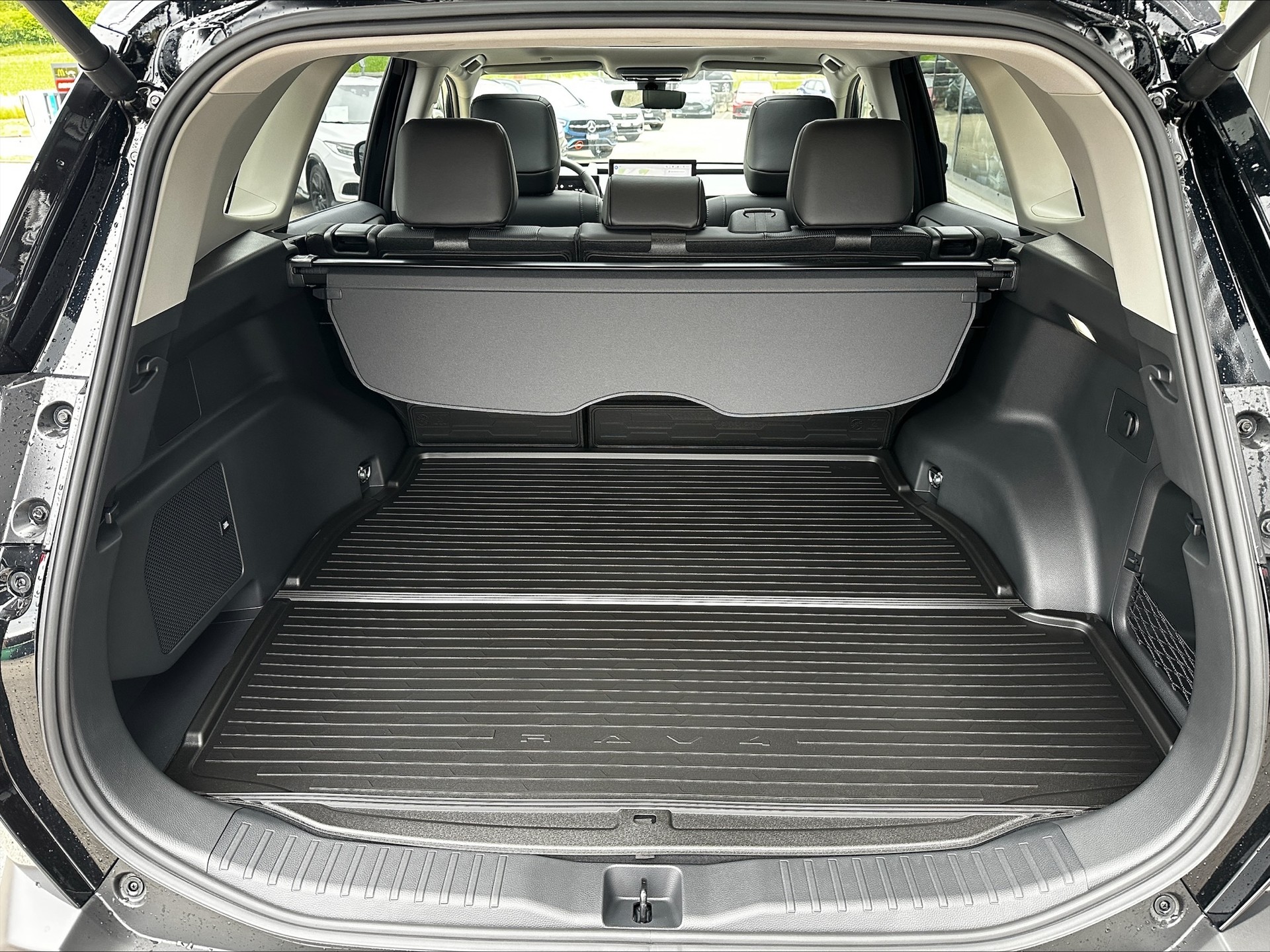 TOYOTA RAV-4 2.5 HSD Premium e-CVT AWD-image-13