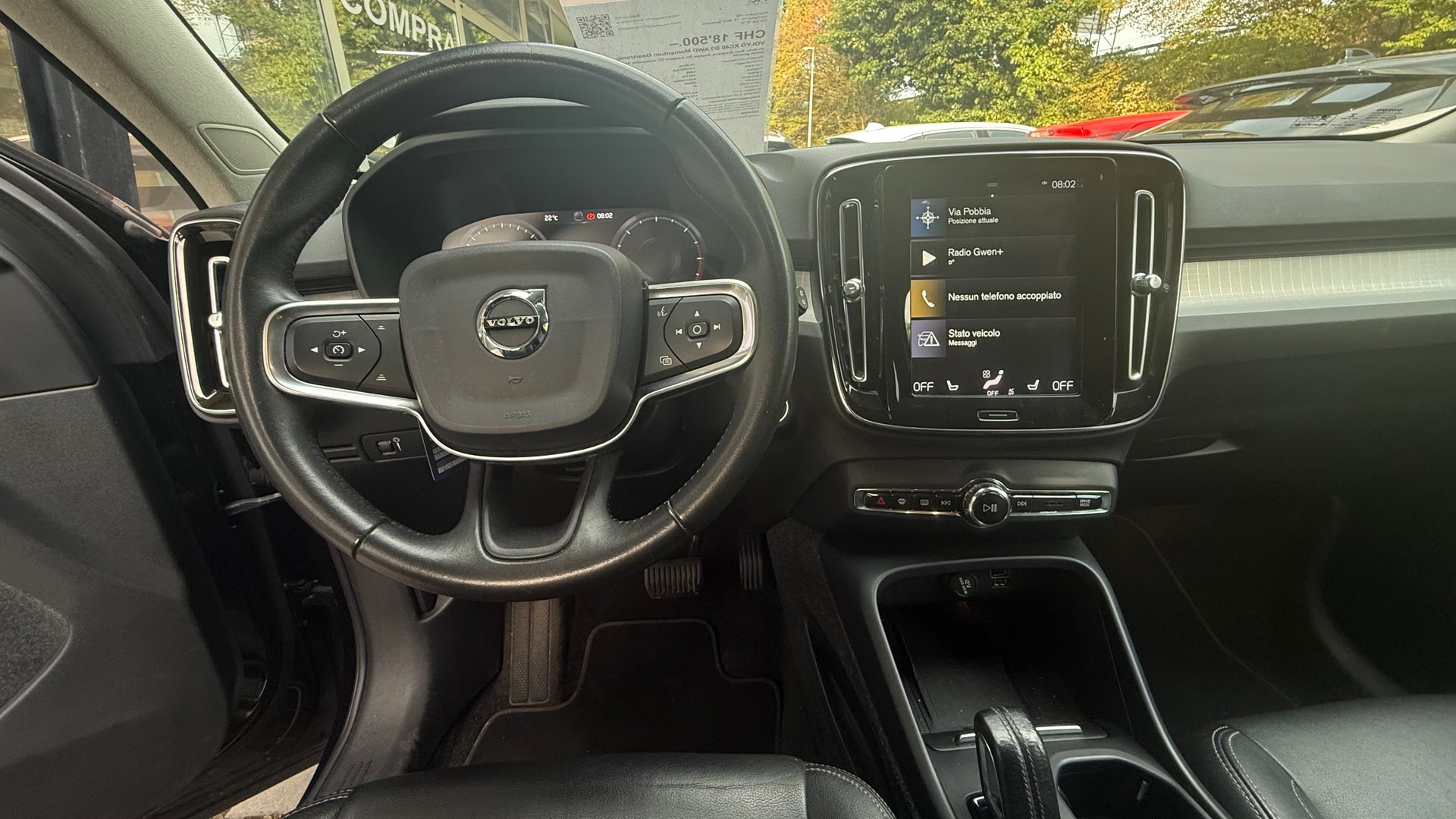 VOLVO XC40 D3 AWD Momentum Geartronic-image-10