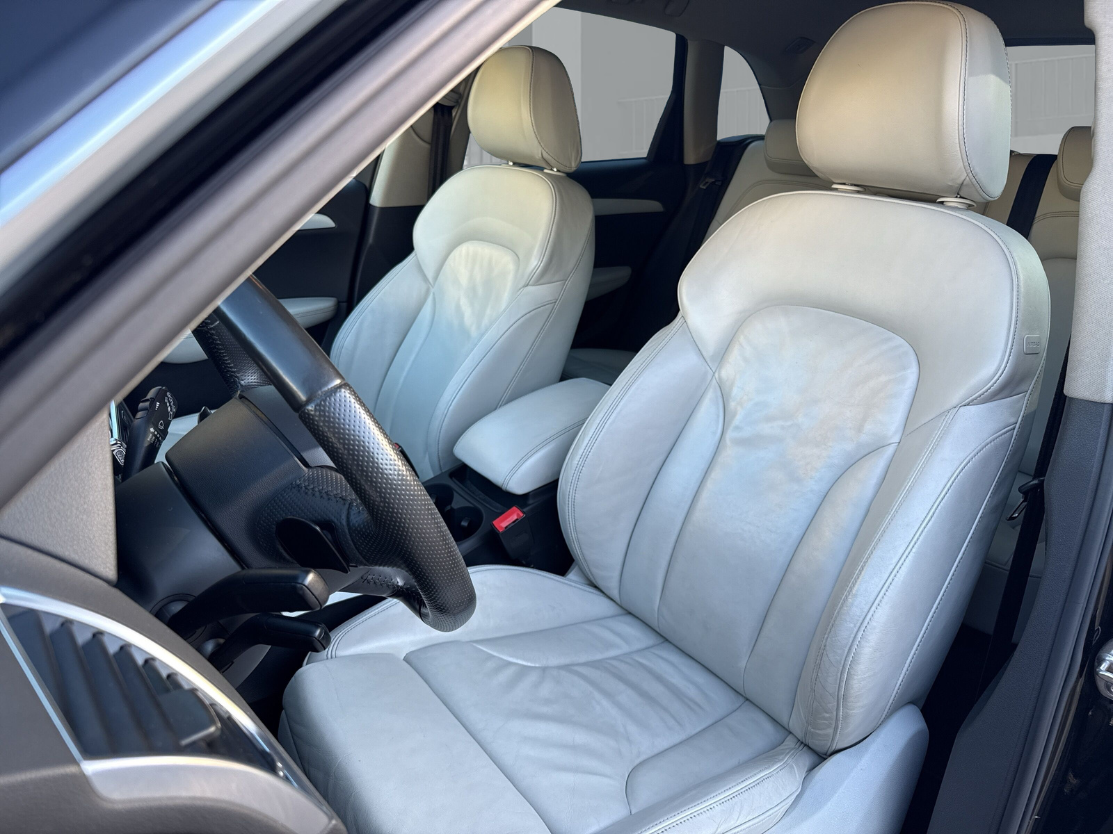 AUDI Q5 2.0 TFSI quattro S-tronic-image-11