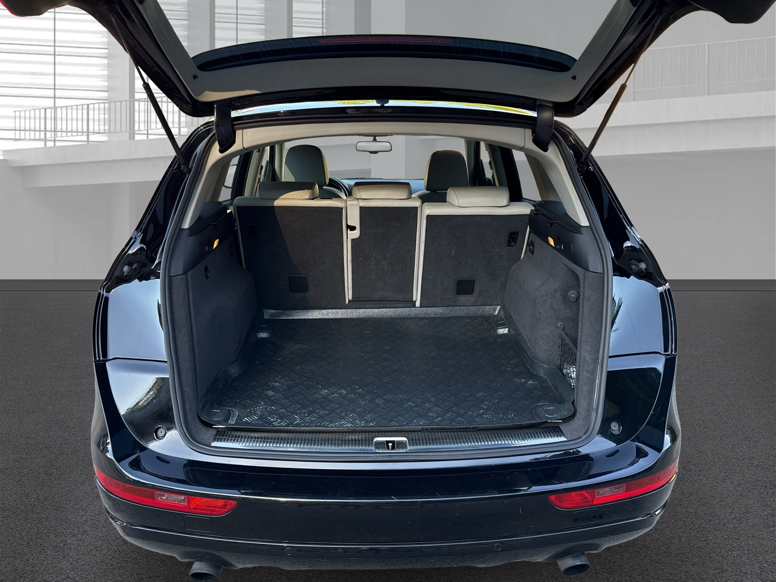 AUDI Q5 2.0 TFSI quattro S-tronic-image-8