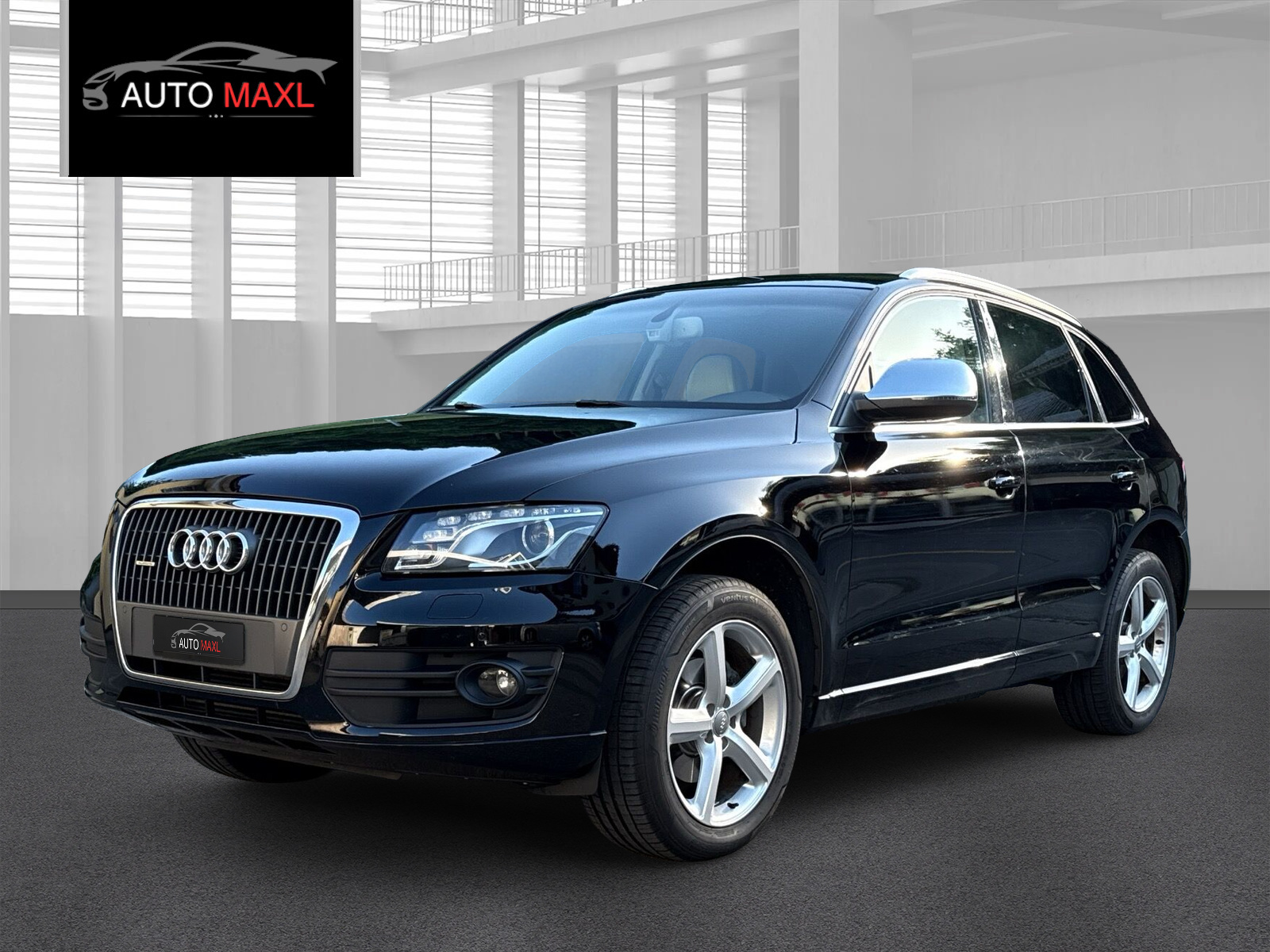 AUDI Q5 2.0 TFSI quattro S-tronic-image-1