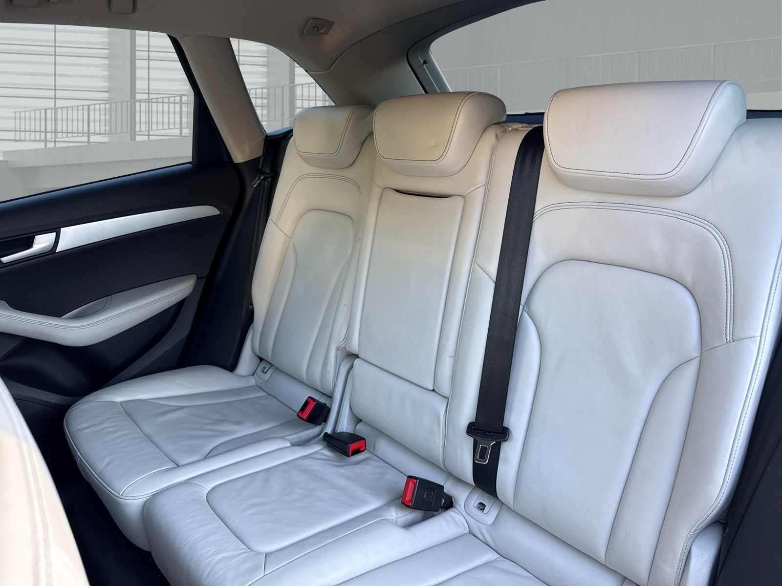 AUDI Q5 2.0 TFSI quattro S-tronic-image-14