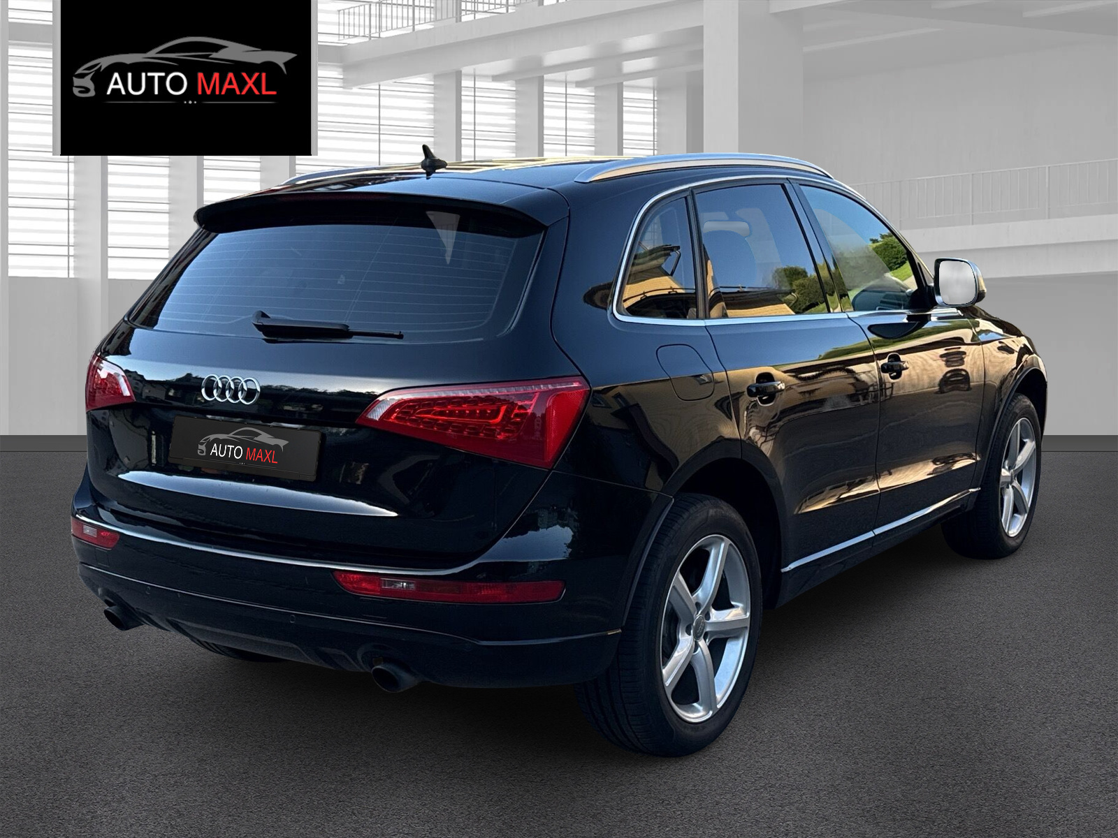 AUDI Q5 2.0 TFSI quattro S-tronic-image-3