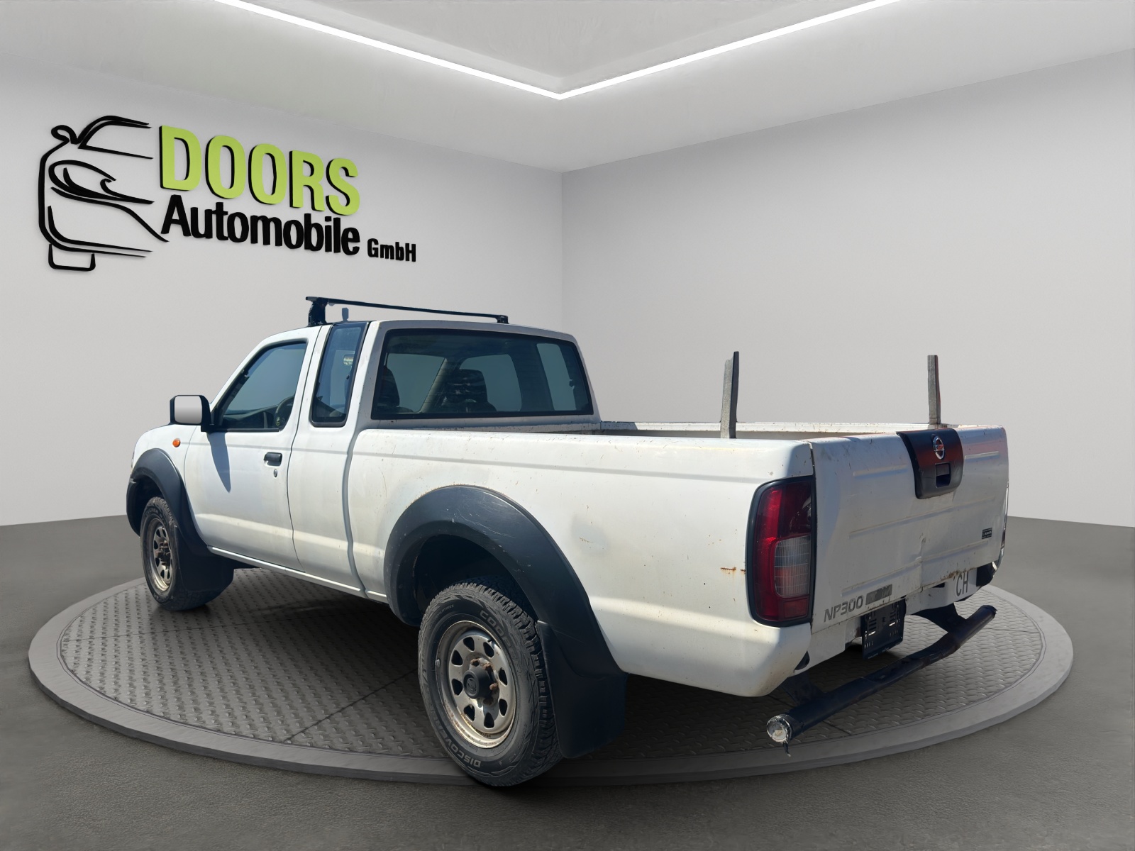 NISSAN NP300 4x4 King Cab-image-4