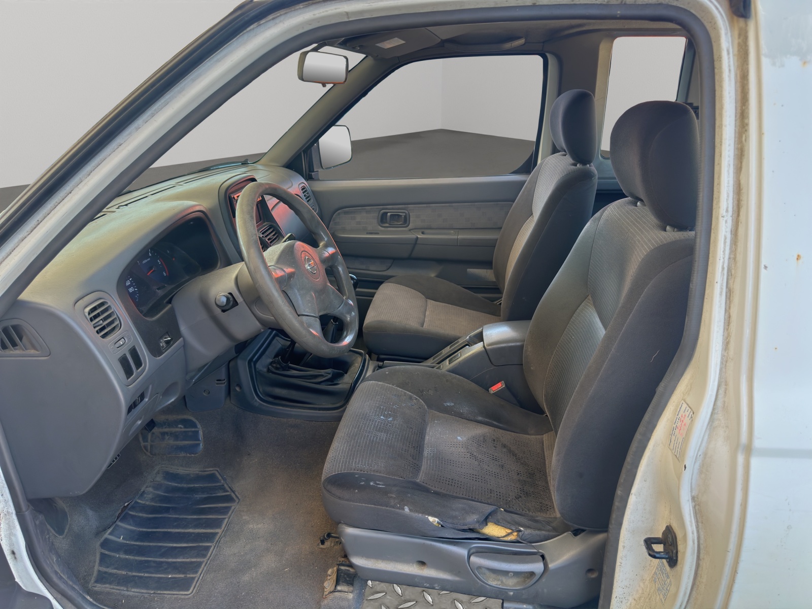 NISSAN NP300 4x4 King Cab-image-10