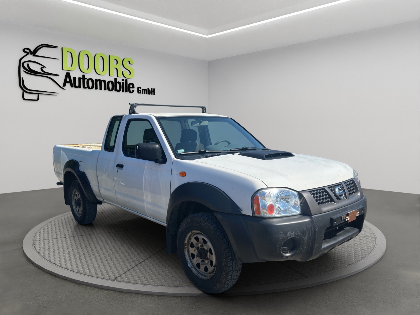 NISSAN NP300 4x4 King Cab-image-0