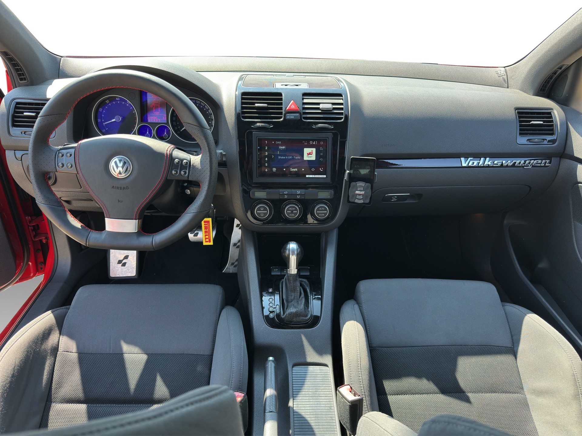 VW Golf R32 4Motion-image-17