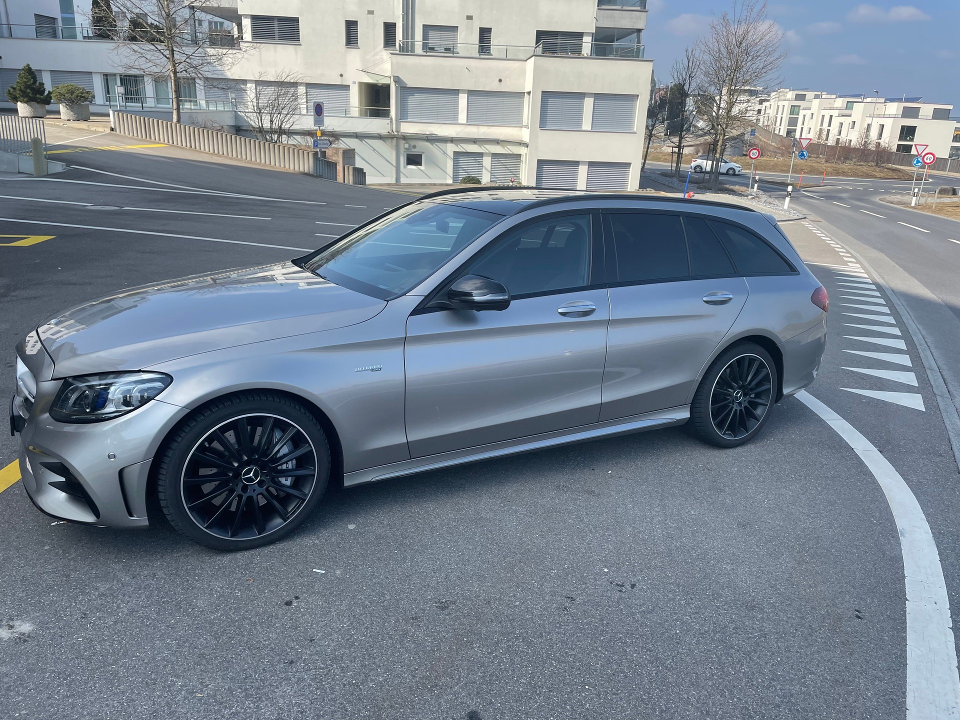 MERCEDES-BENZ C 43 AMG 4matic-image-0