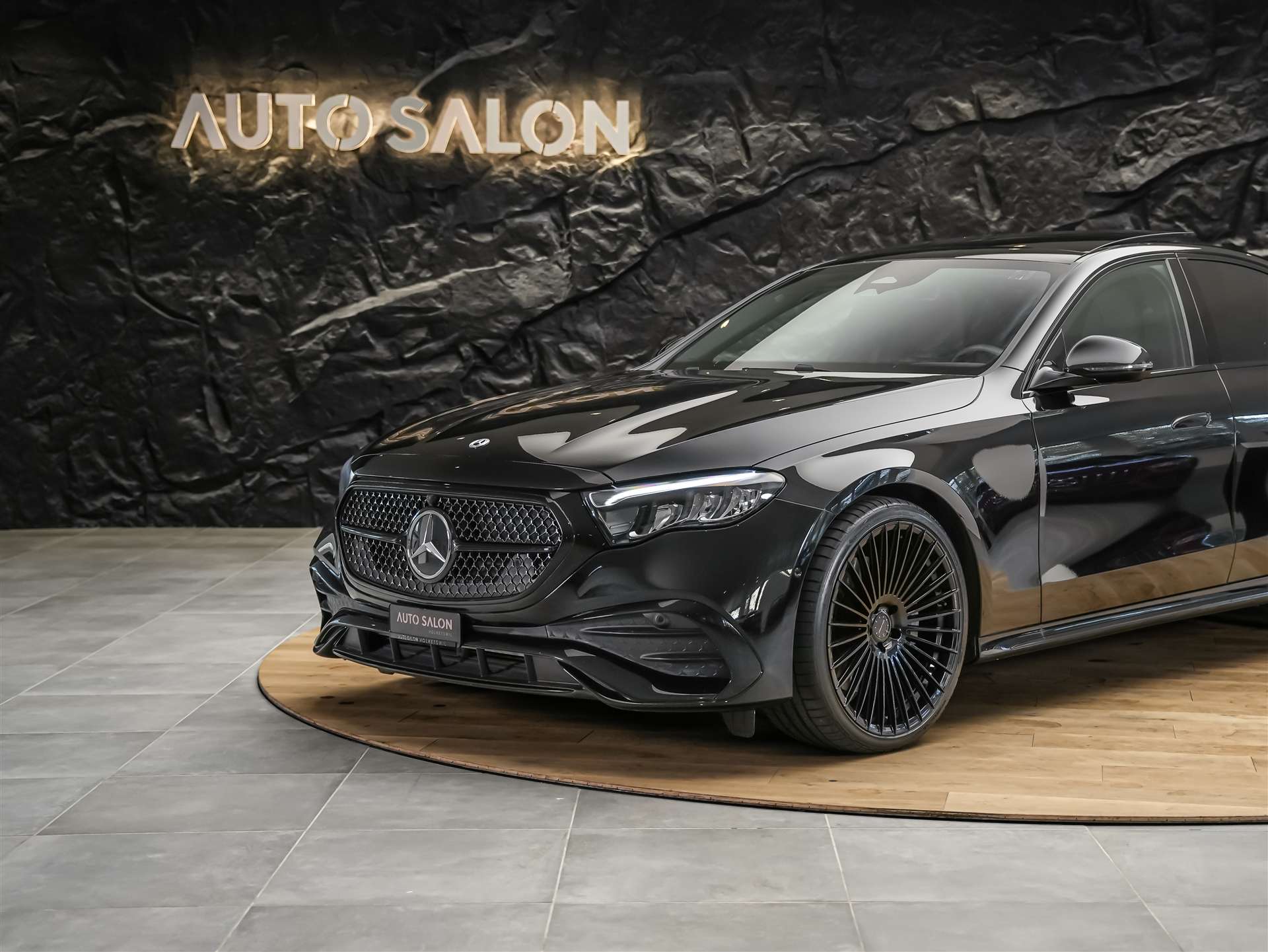 MERCEDES-BENZ E 220 d AMG Line *Werksgarantie*21" Felgen*Panorama*Abstandsregler*-image-15
