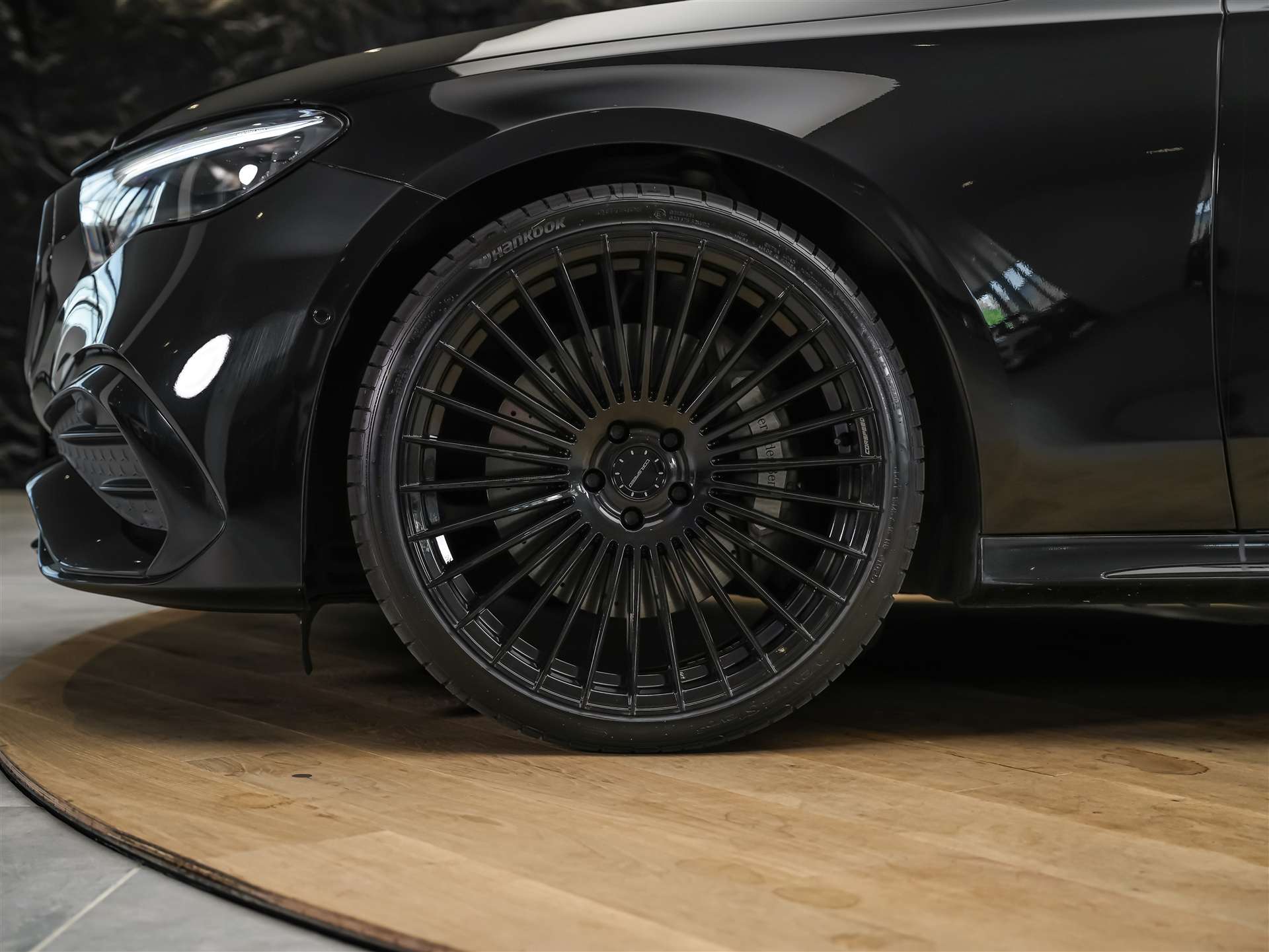MERCEDES-BENZ E 220 d AMG Line *Werksgarantie*21" Felgen*Panorama*Abstandsregler*-image-17