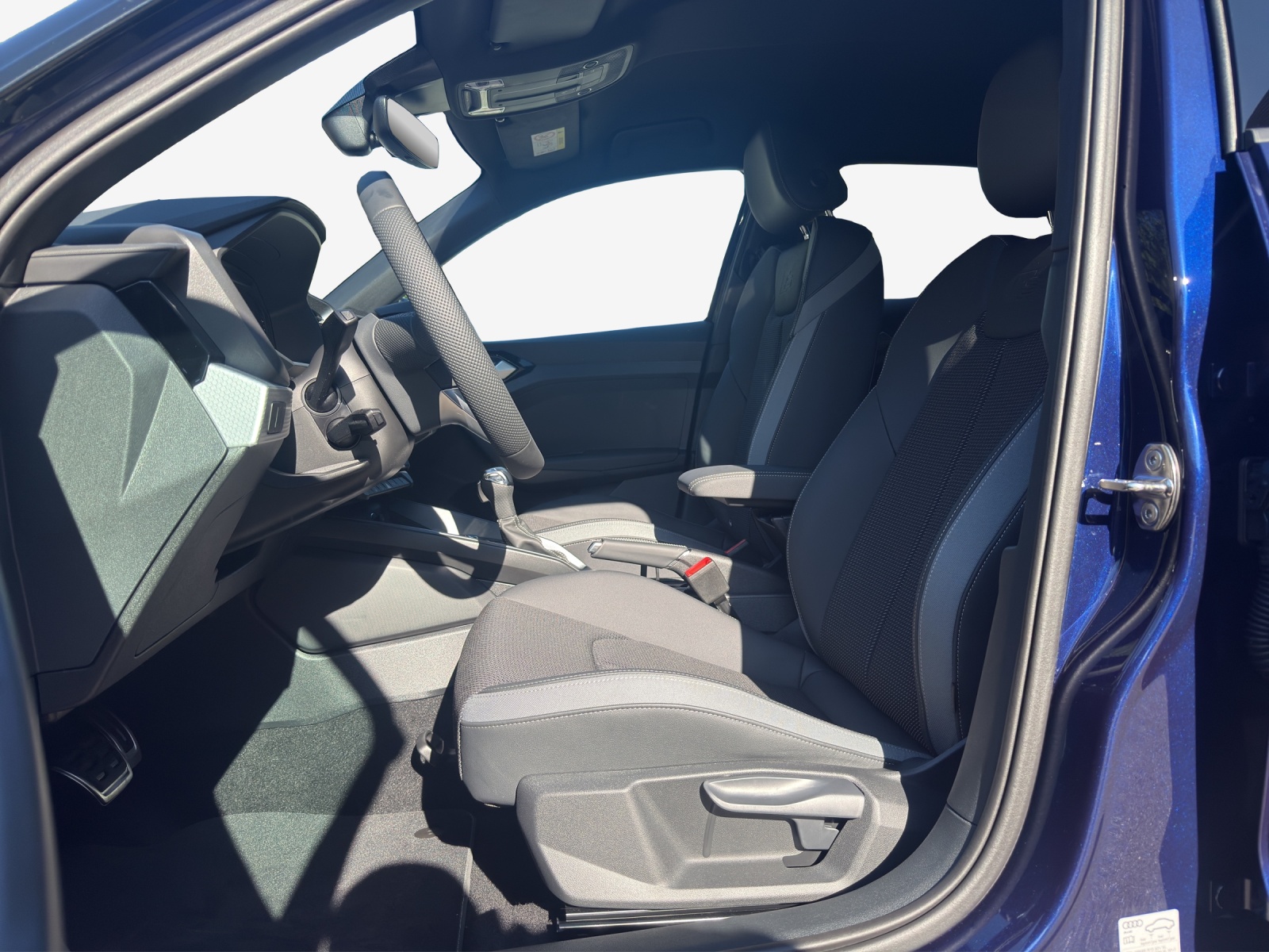 AUDI A1 Sportback 30 TFSI S Line Attraction S-tronic-image-7