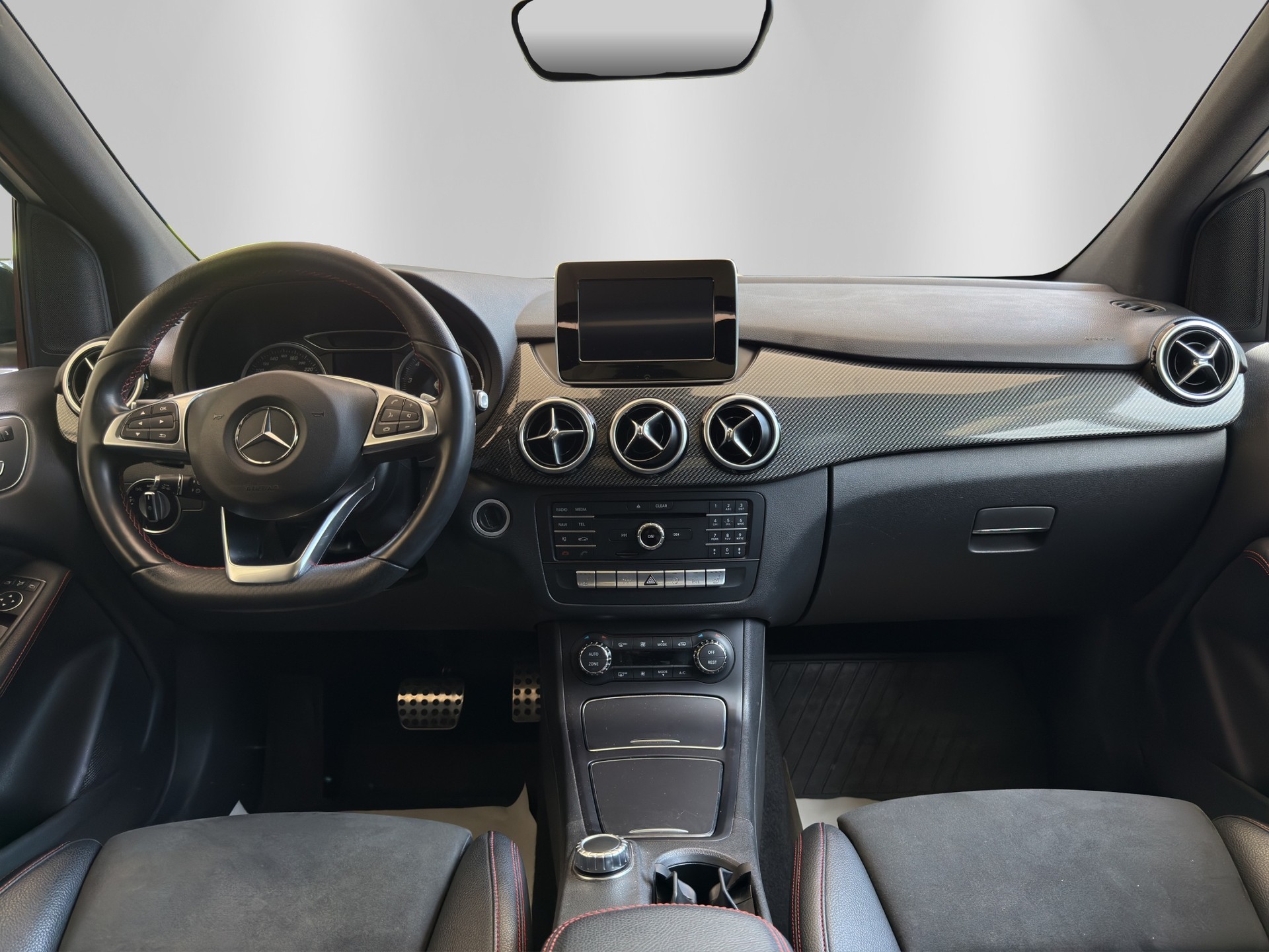 MERCEDES-BENZ B 250 AMG Line 4Matic 7G-DCT-image-9