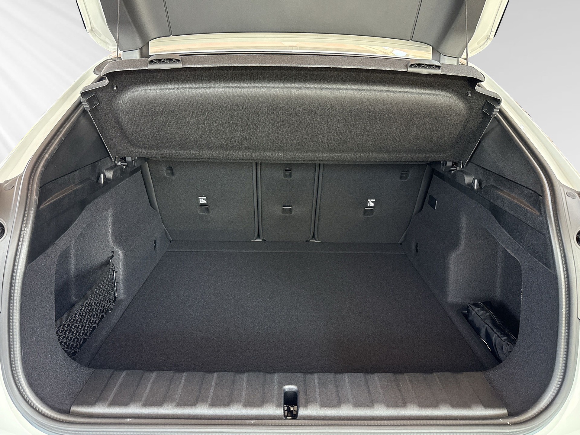 BMW iX2 xDrive 30 M Sport Pro-image-7