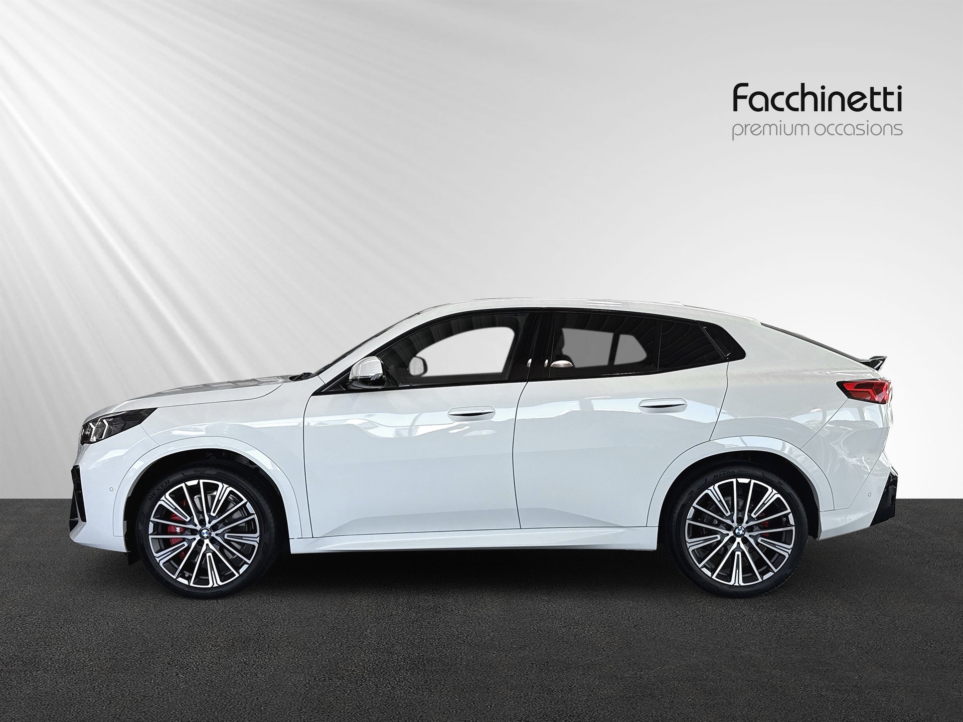 BMW iX2 xDrive 30 M Sport Pro-image-1