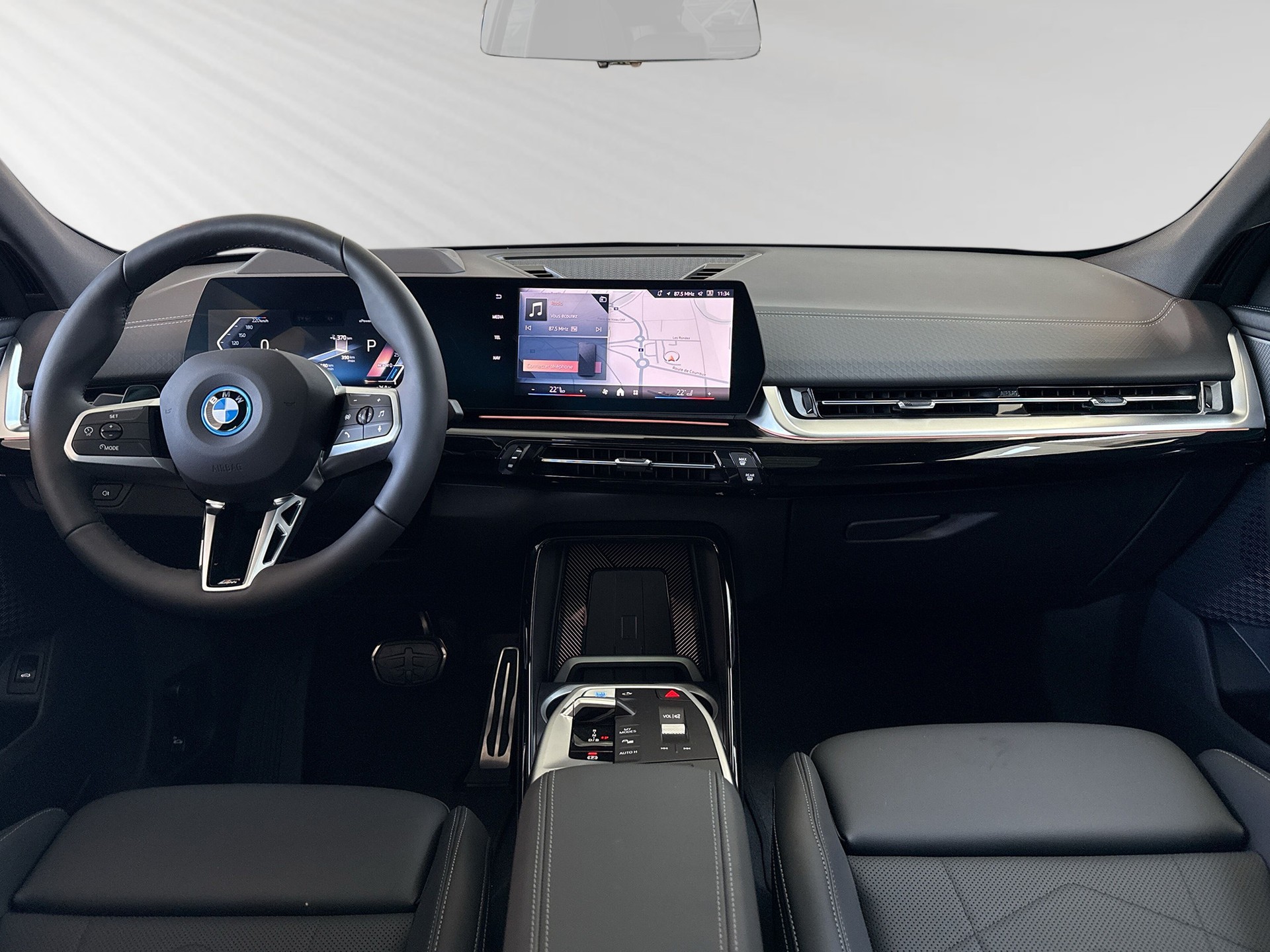 BMW iX2 xDrive 30 M Sport Pro-image-5