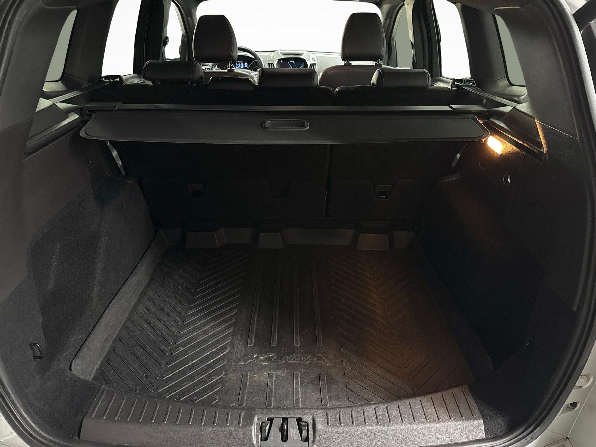 FORD Kuga 2.0 TDCi 150 ST-Line FPS-image-11