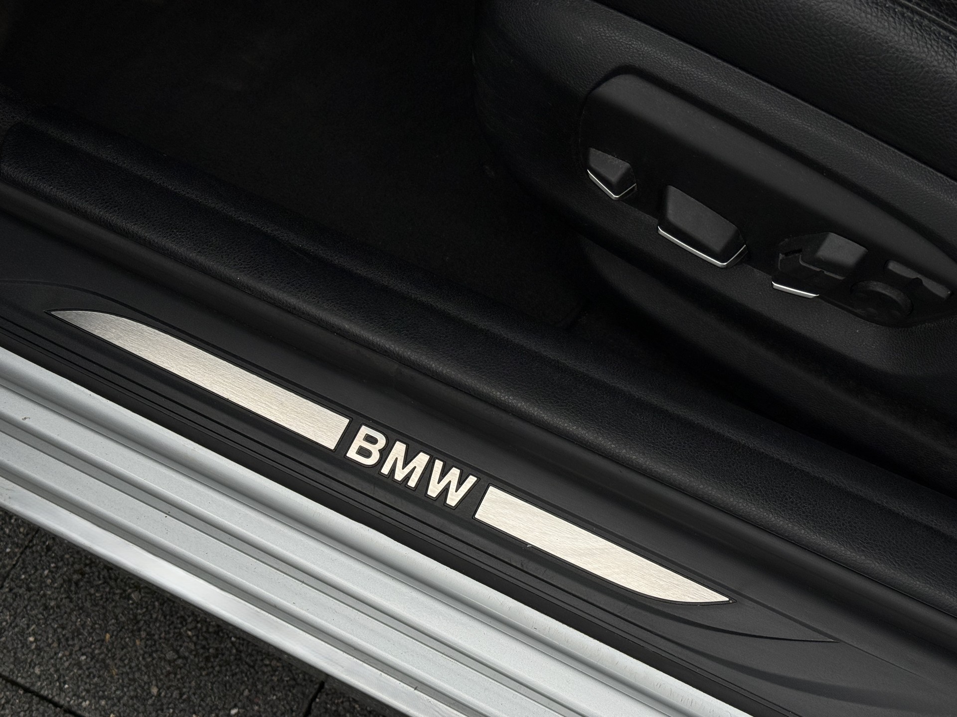 BMW 528i xDrive Steptronic-image-22