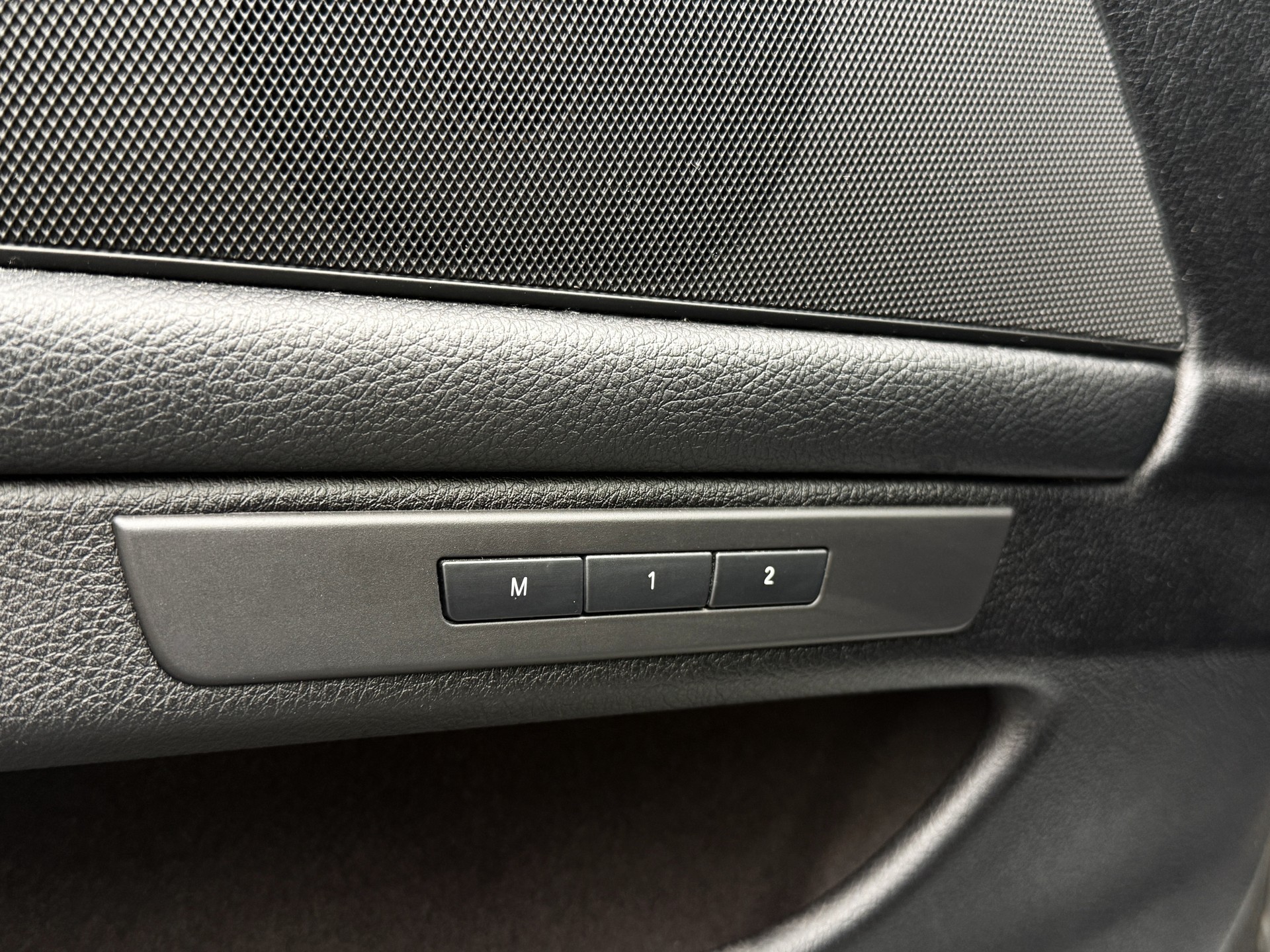 BMW 528i xDrive Steptronic-image-18